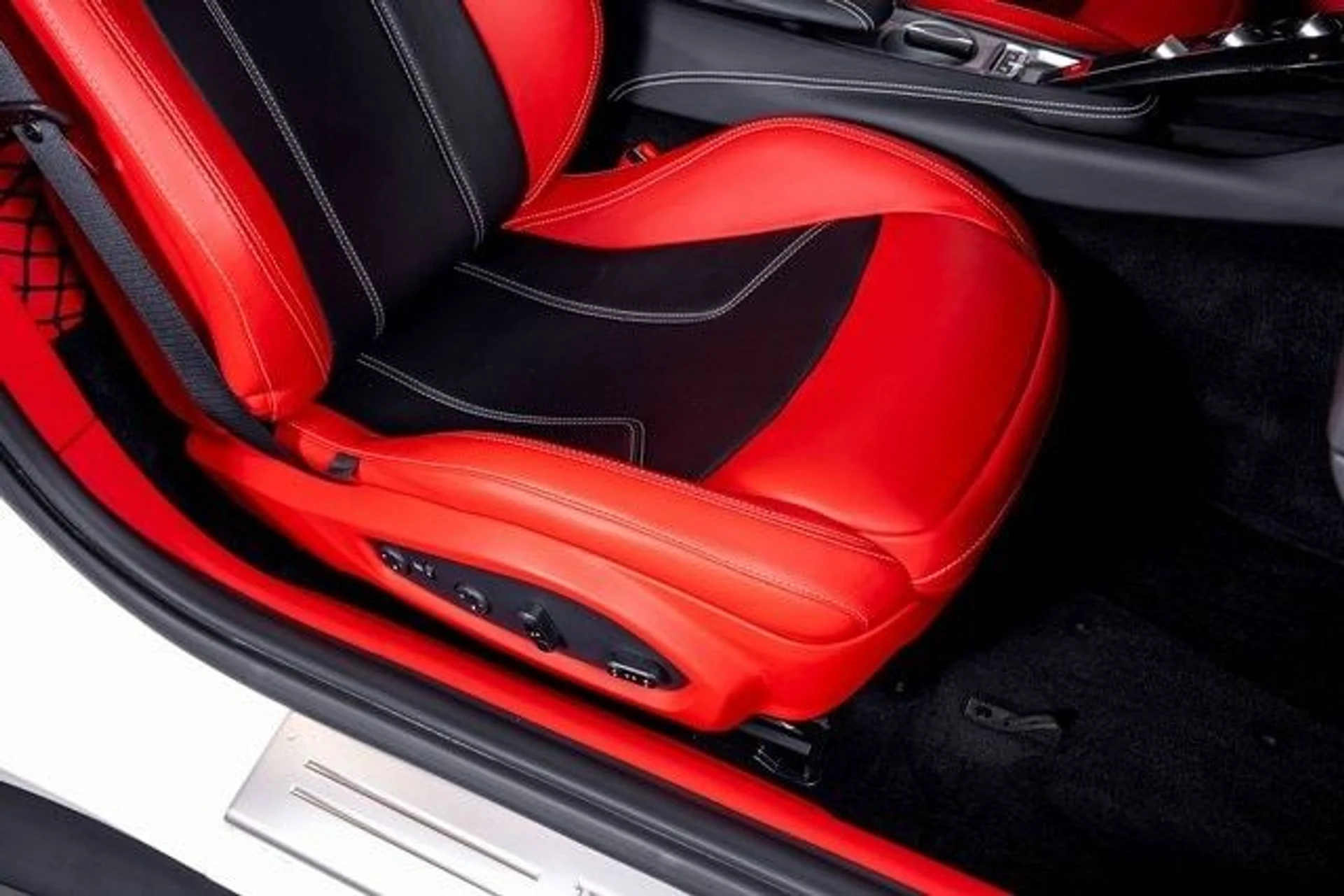 mph056_181102961_952b172e9c5f42e6b0393717bd787ec2x_c7796a3d8d