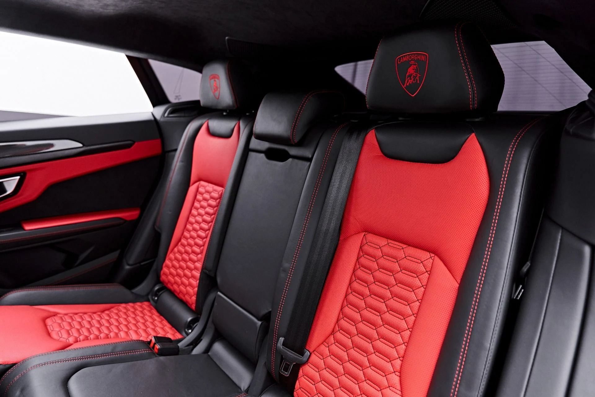 mph056_1833748568_Used_2022_Lamborghini_Urus_1788219625_2ffbf9cf80