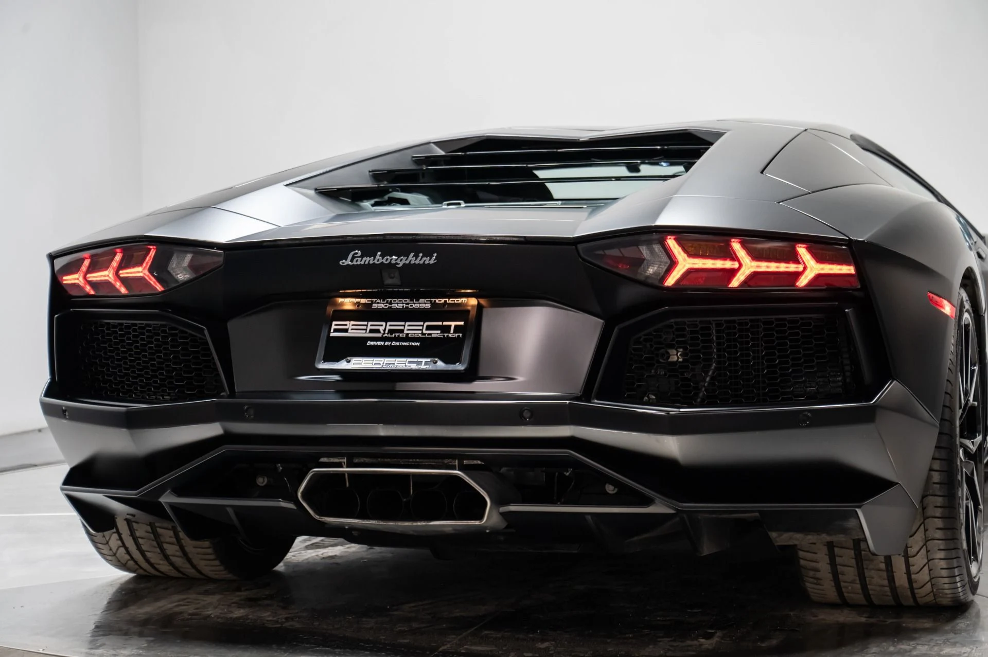 mph056_1838853413_Used_2014_Lamborghini_Aventador_1769104446_aa177e23eb