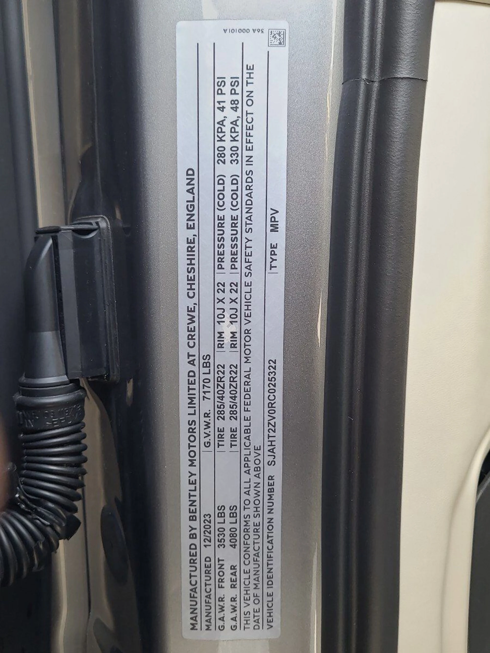 mph056_1842056488_dc75b454a18cfb601db3825d3b13a872x_be6a828785