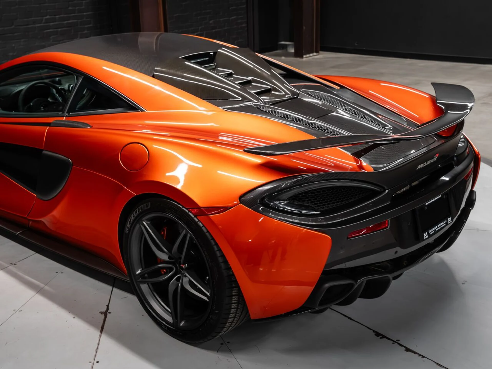 mph056_1843575189_mclaren_570s_2017_88ac12090d