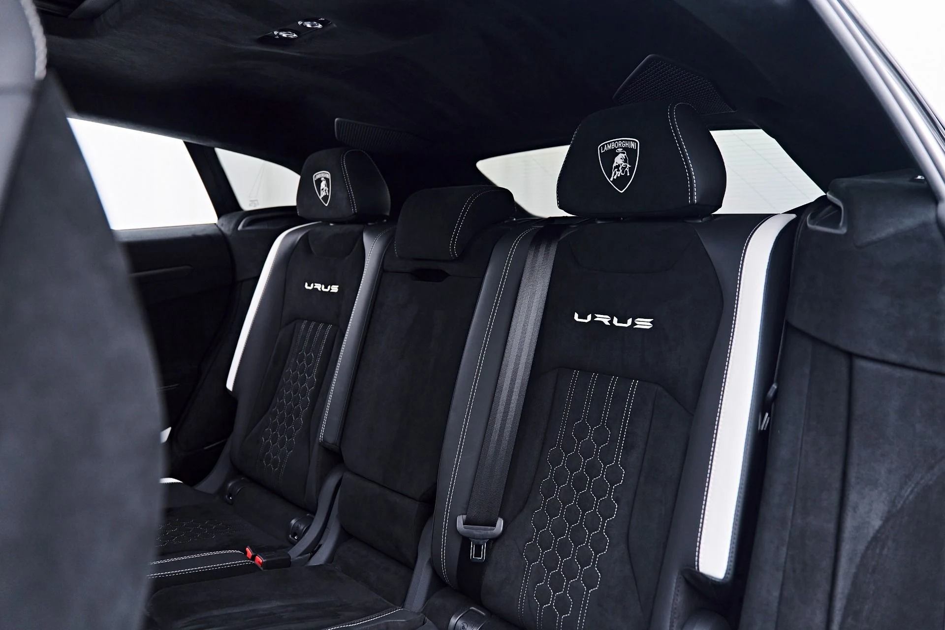 mph056_1849380272_Used_2023_Lamborghini_Urus_Performante_1785711344_b5a7d7aa95