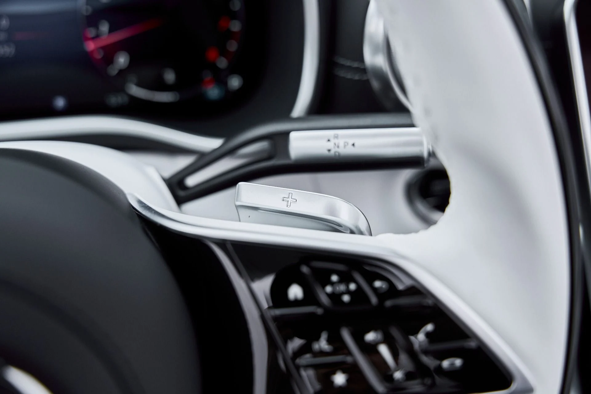 mph056_1861371913_Used_2026_Mercedes_Benz_SL_Class_Maybach_SL_680_1767218166_815f638b9d