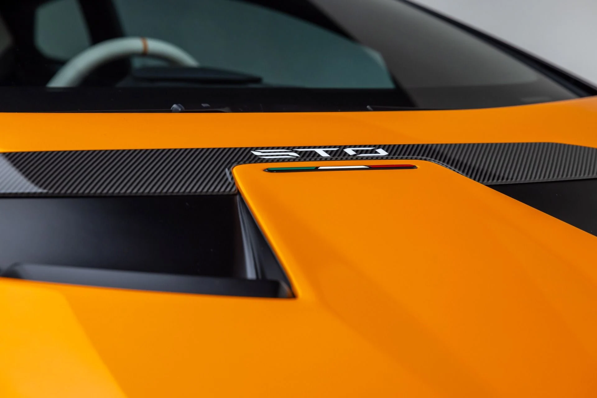 mph056_1864550726_13165_p57_l_9f9cce4282