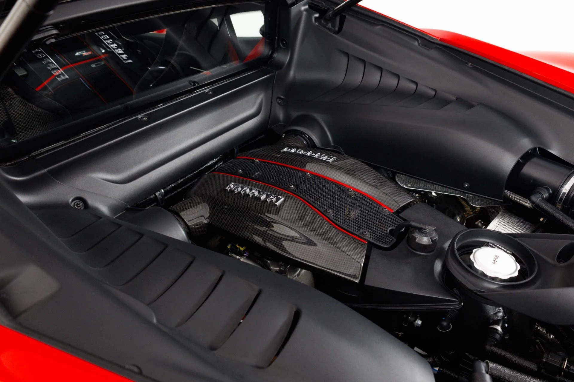 mph056_1878119240_Used_2020_Ferrari_488_Pista_1775511014_7e7b2ebc01