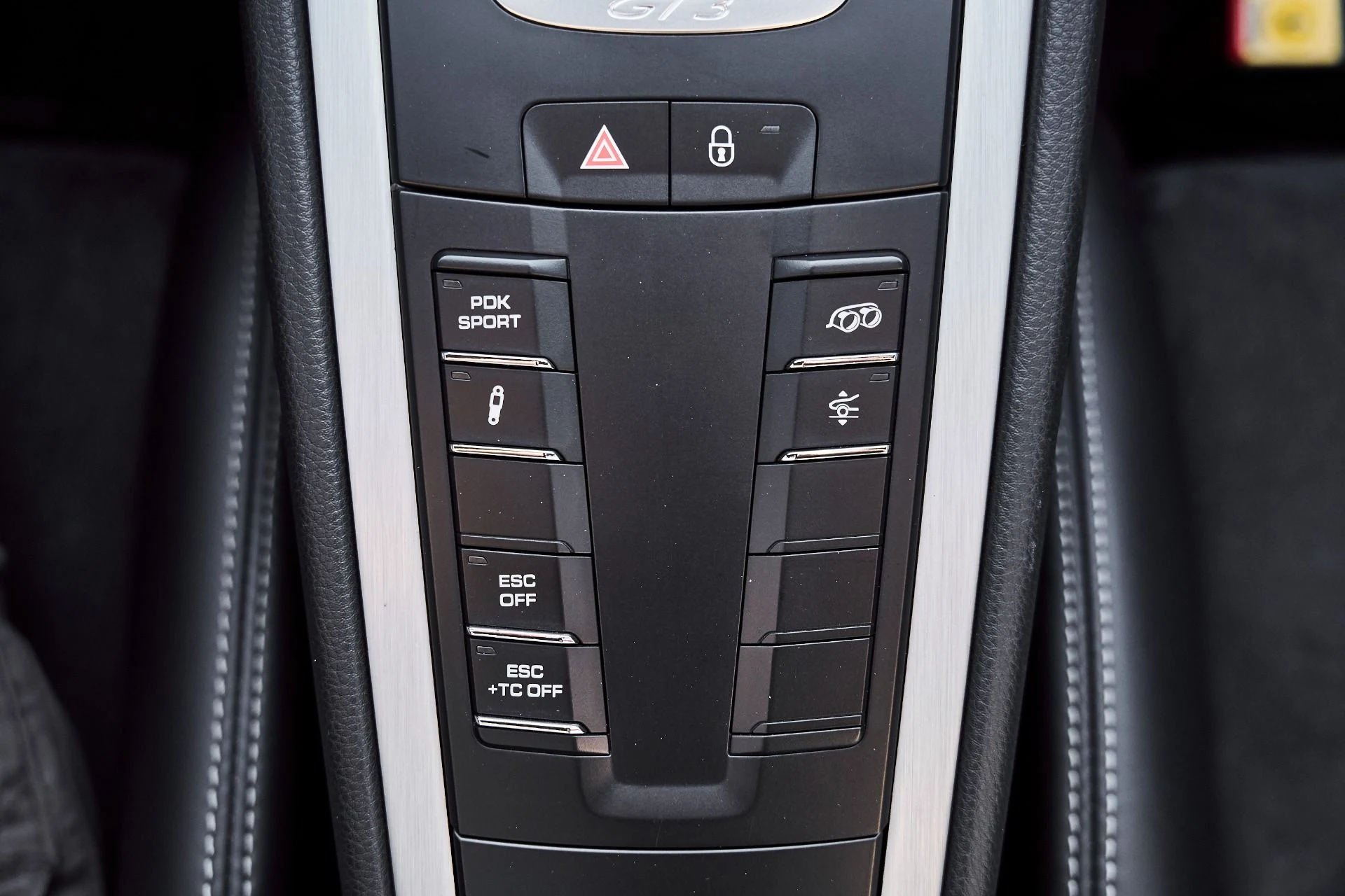 mph056_1985908233_Used_2018_Porsche_911_GT_3_1778891494_0056d7ed7b