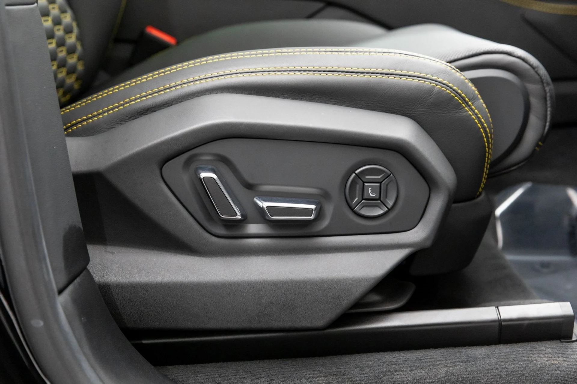 mph056_2006890122_57_0232d320e8