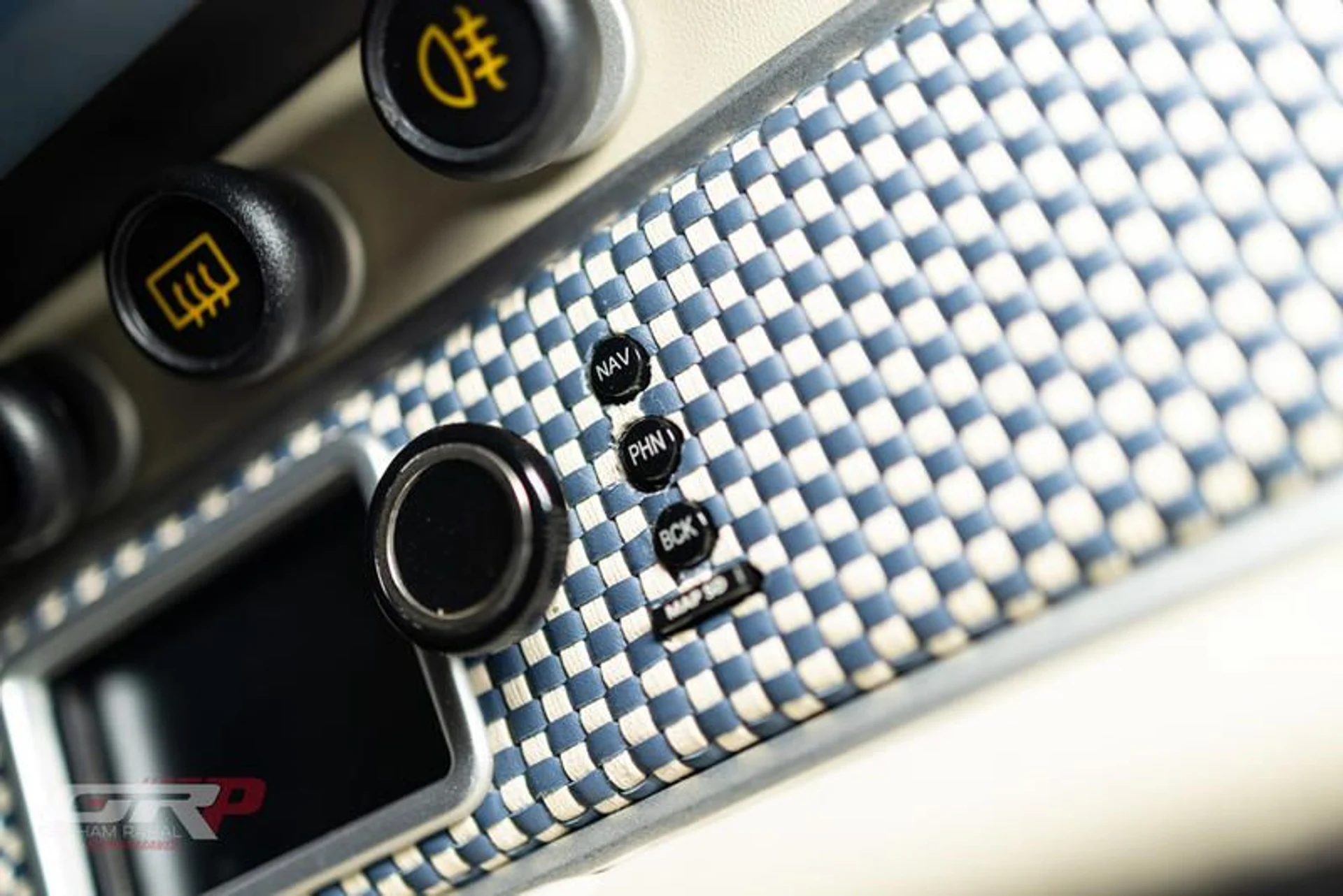 mph056_2008073595_7_C06_DAD_9_0_F49_40_C2_84_AC_077232_A4_DDB_5_9a288e916f