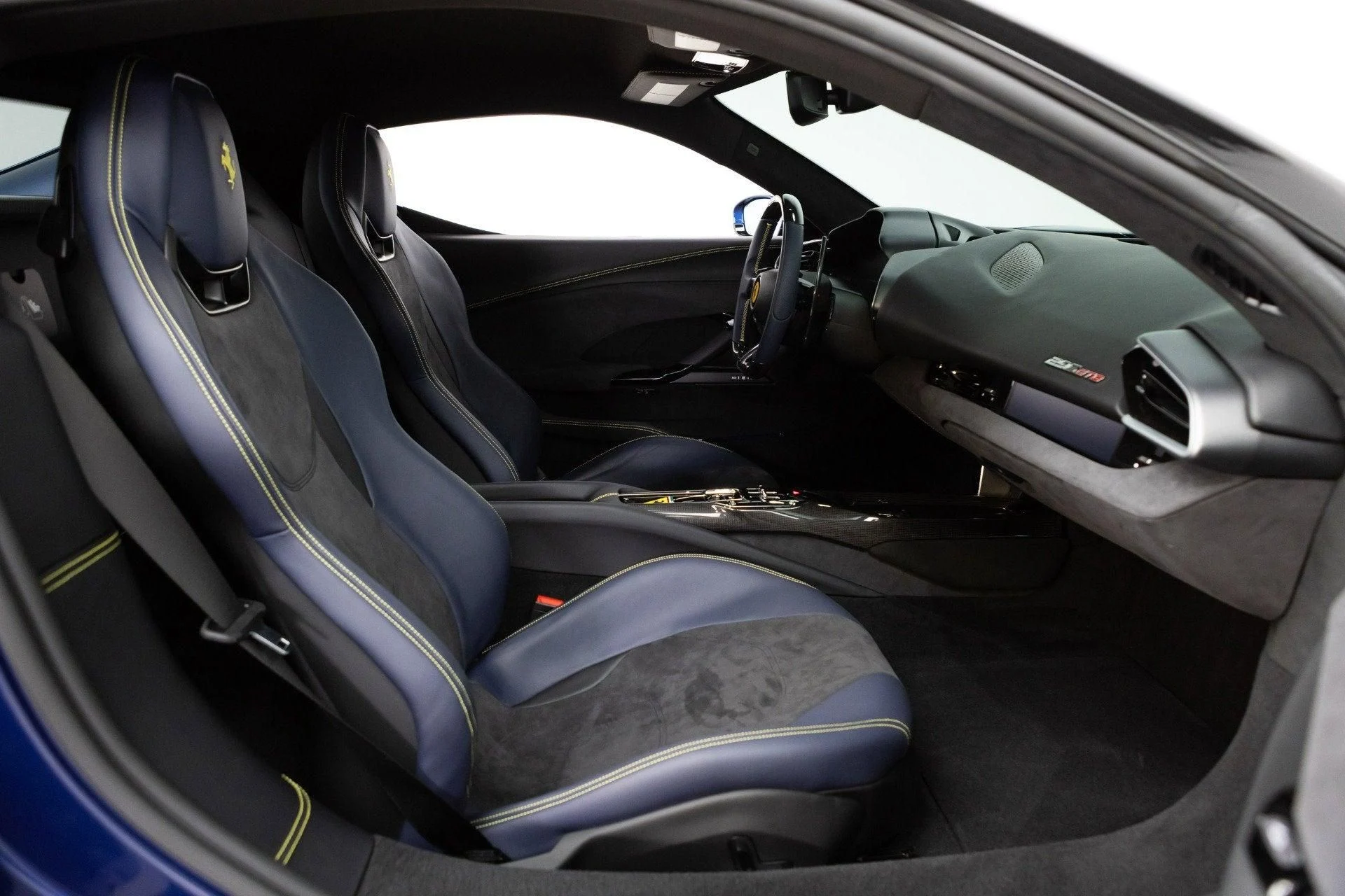 mph056_2008094072_Used_2025_Ferrari_296_GTB_1777349757_9c75d2b192