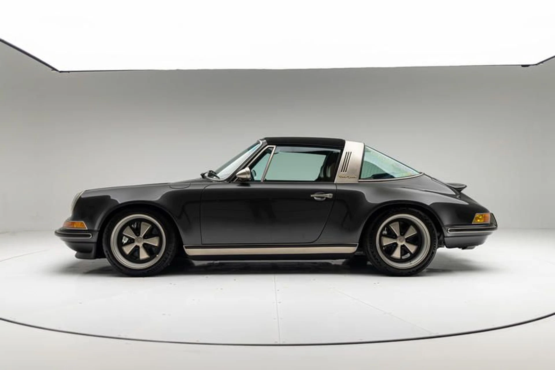 mph056_2024885349_7_EABA_2_F1_F1_F2_407_C_8_C4_B_E59_B950587_DD_04f5affc43