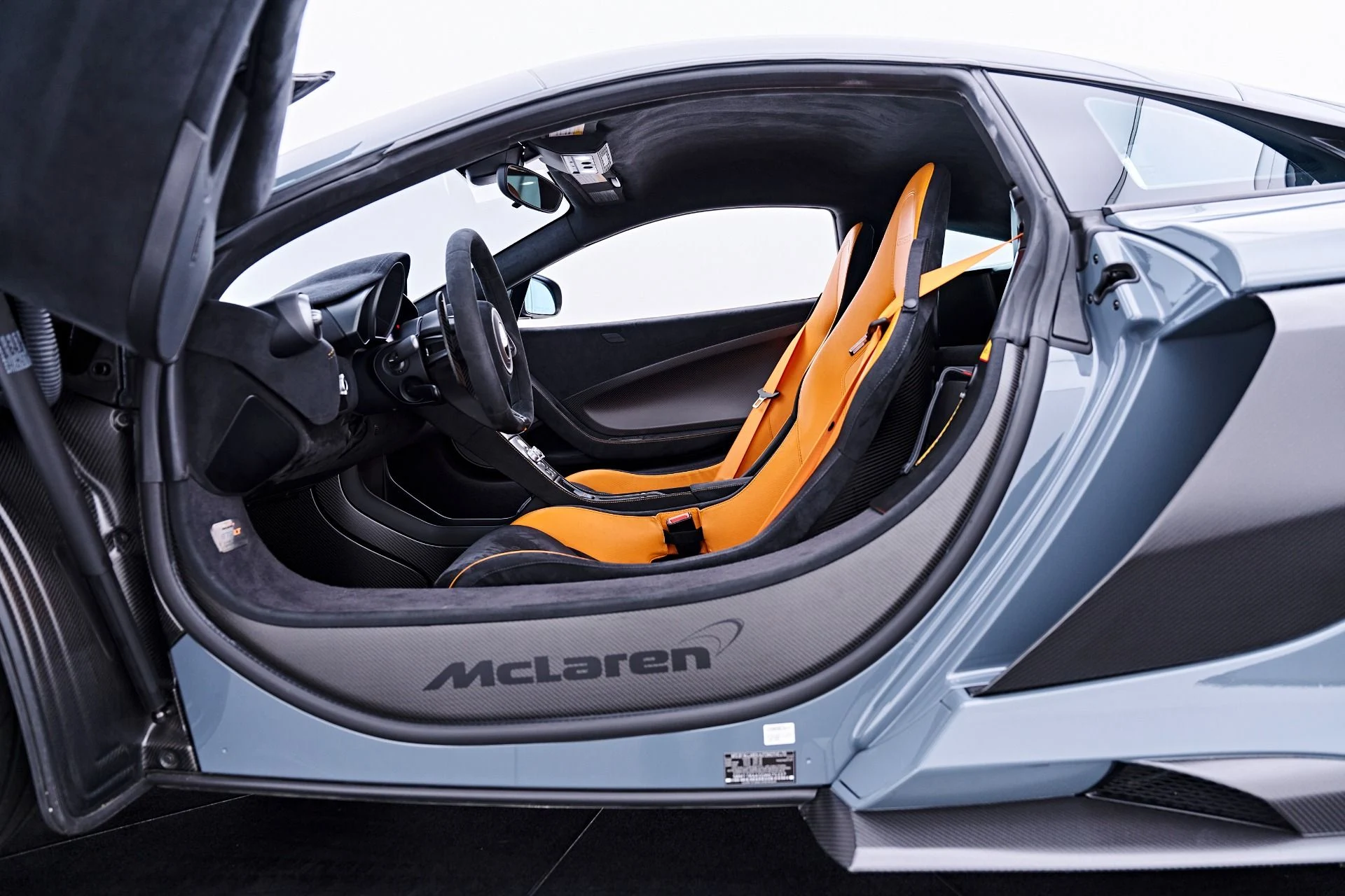 mph056_2052970798_Used_2016_Mc_Laren_675_LT_Base_1784331659_127e48f01b