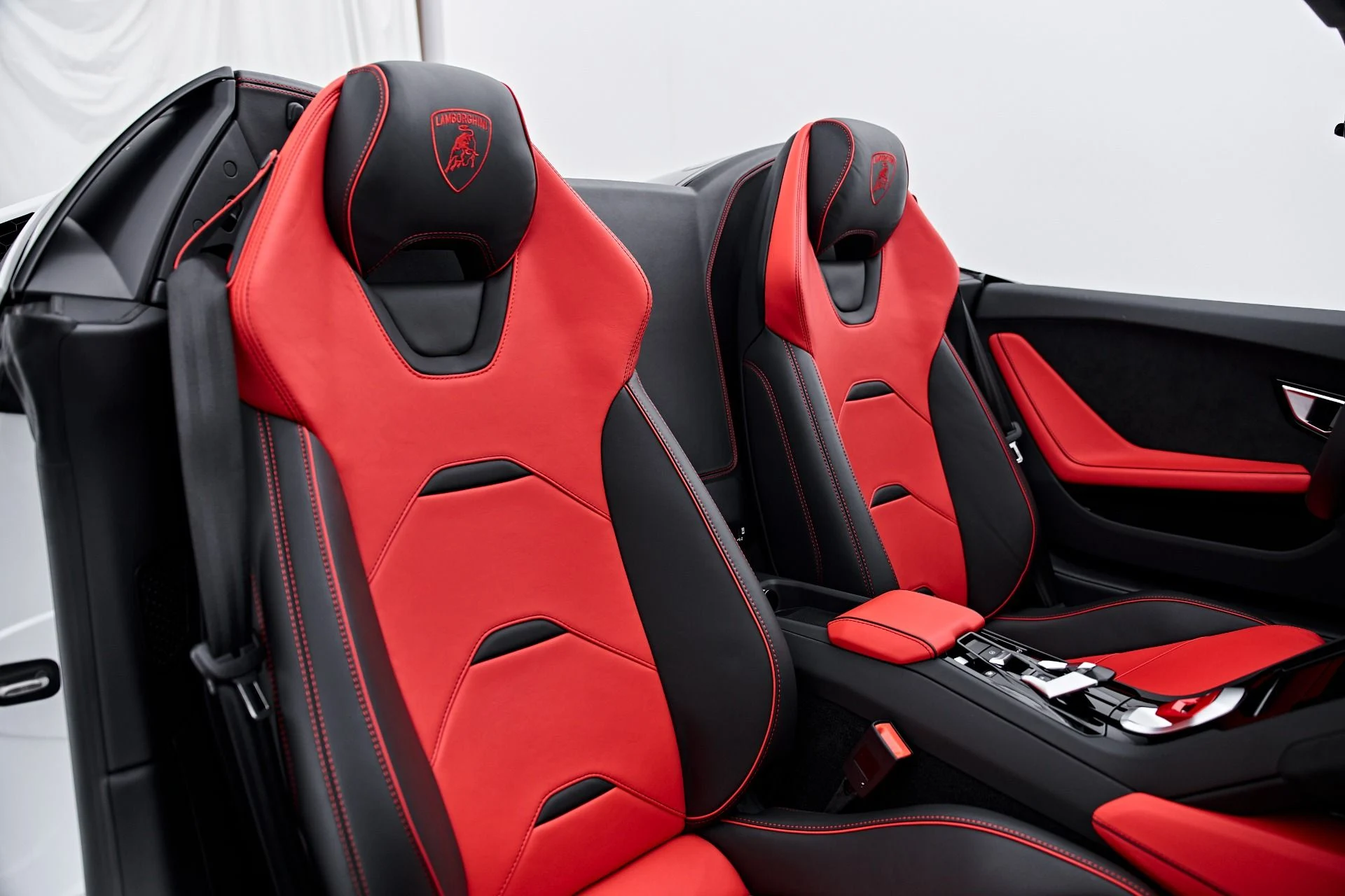 mph056_2081052242_Used_2024_Lamborghini_Huracan_EVO_Base_1791337173_d0a618c74e