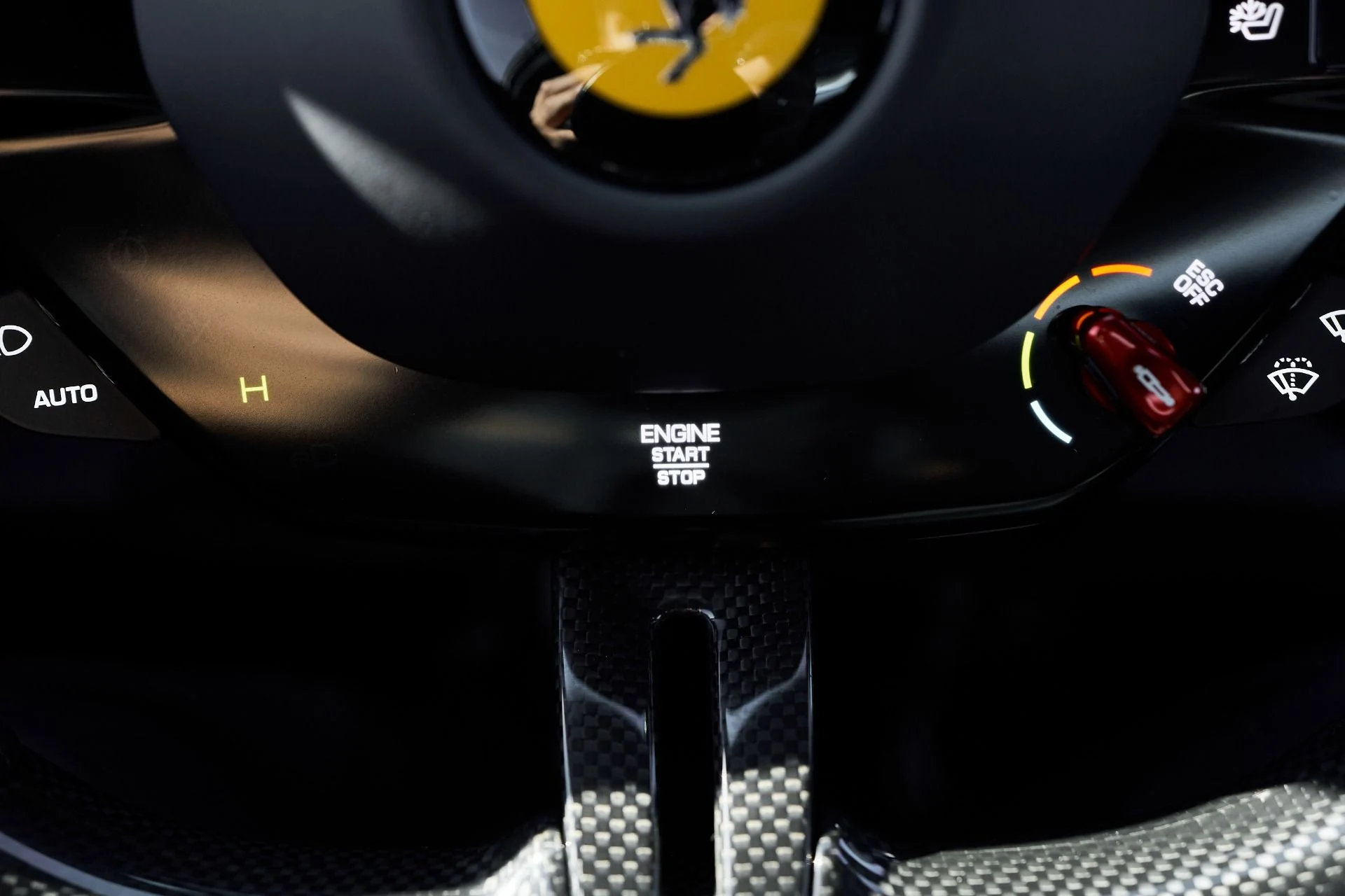 mph056_2082247_Used_2023_Ferrari_SF_90_Stradale_1762821722_8e24f6720a