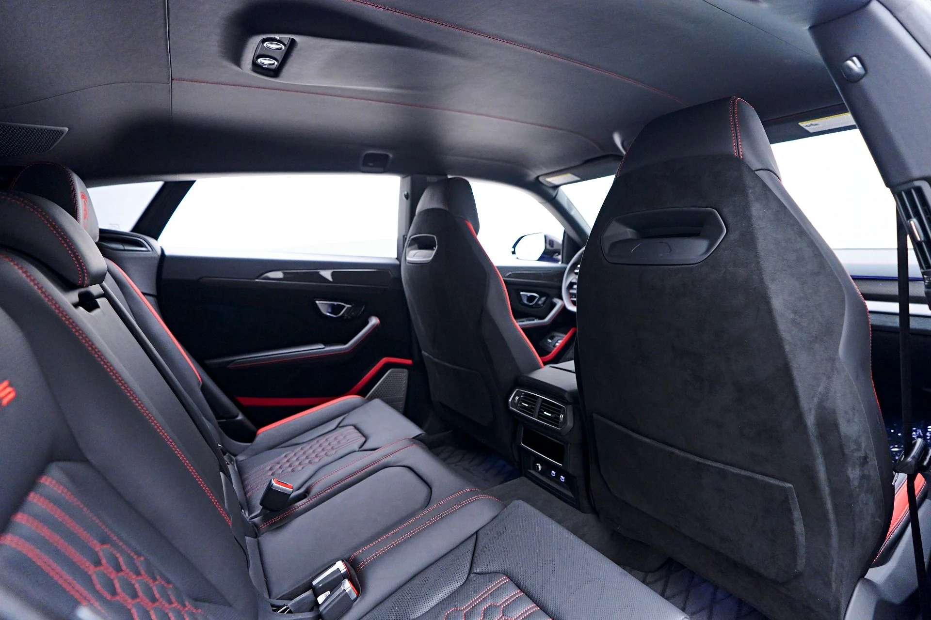 mph056_2085173779_Used_2024_Lamborghini_Urus_Performante_1751408326_46b5d1c7a9