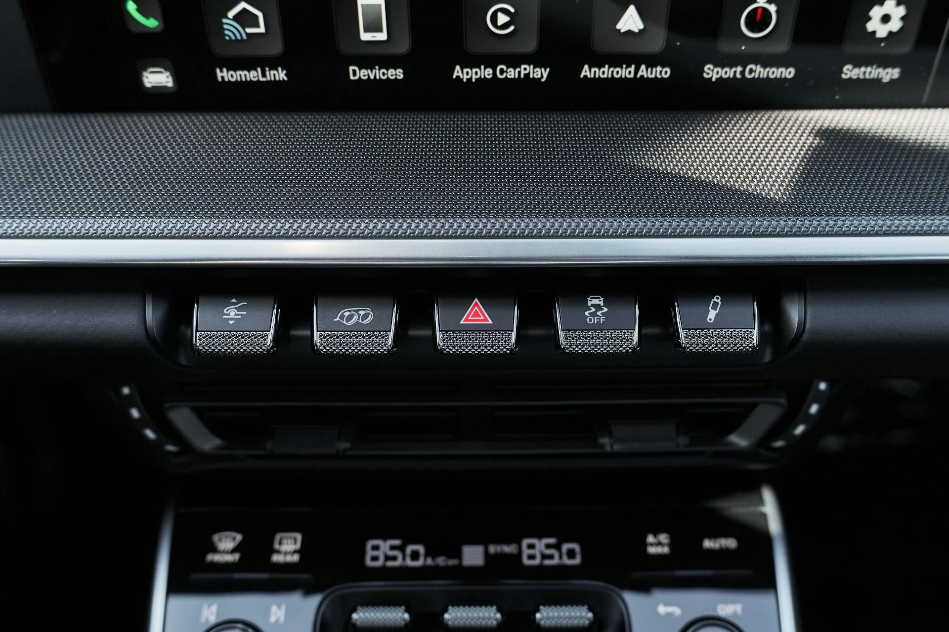 mph056_2087901203_Used_2024_Porsche_911_Turbo_1765937861_087d1ae211