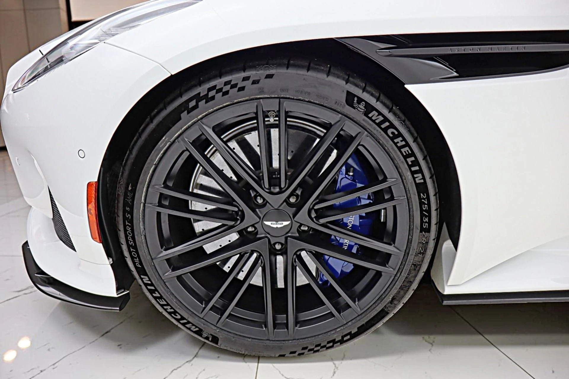mph056_2139152633_Used_2024_Aston_Martin_DB_12_Volante_b059d684b4