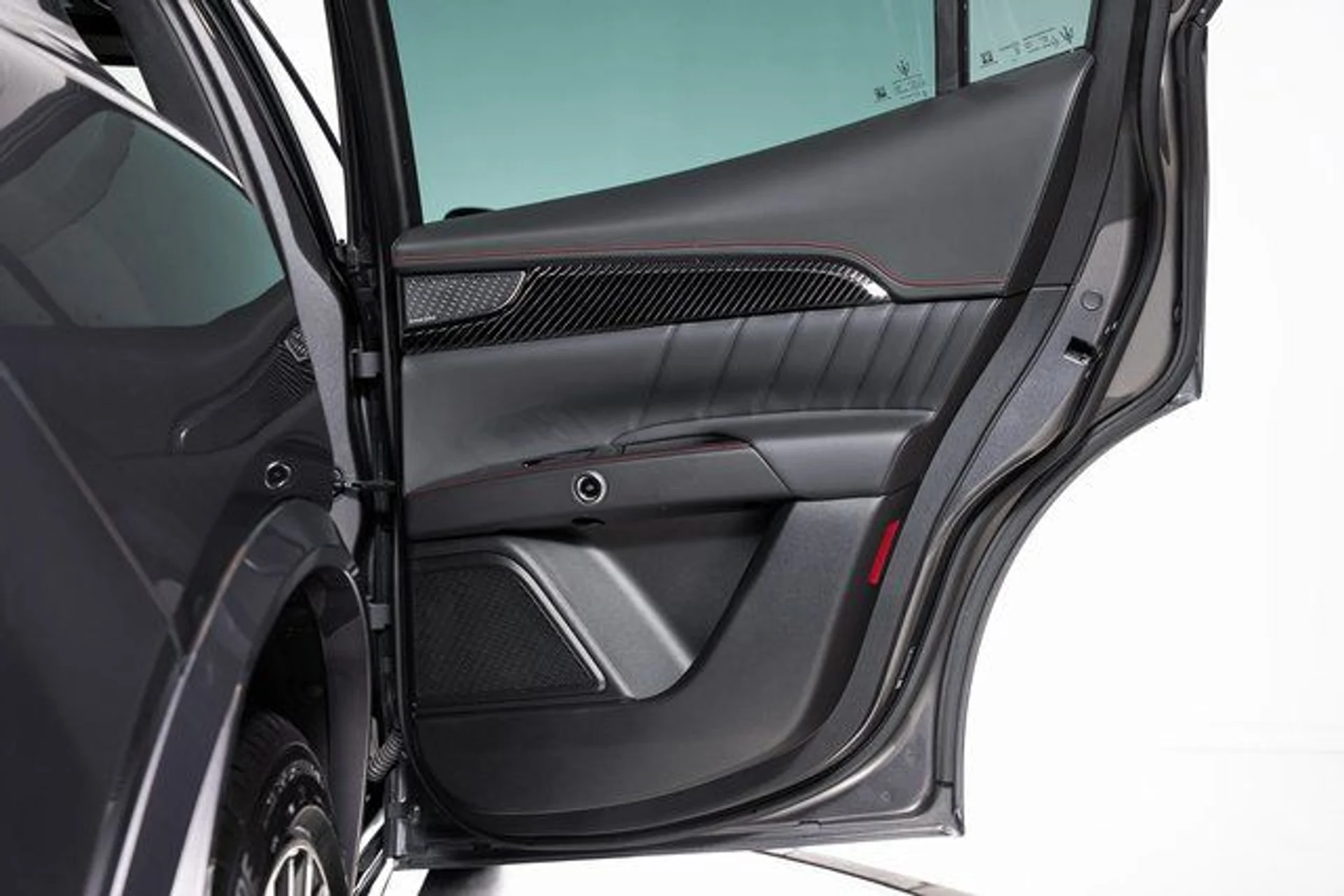 mph056_2147022283_8b8d06a248f8f78ae845d7161d4b302dx_0e7be55ad0