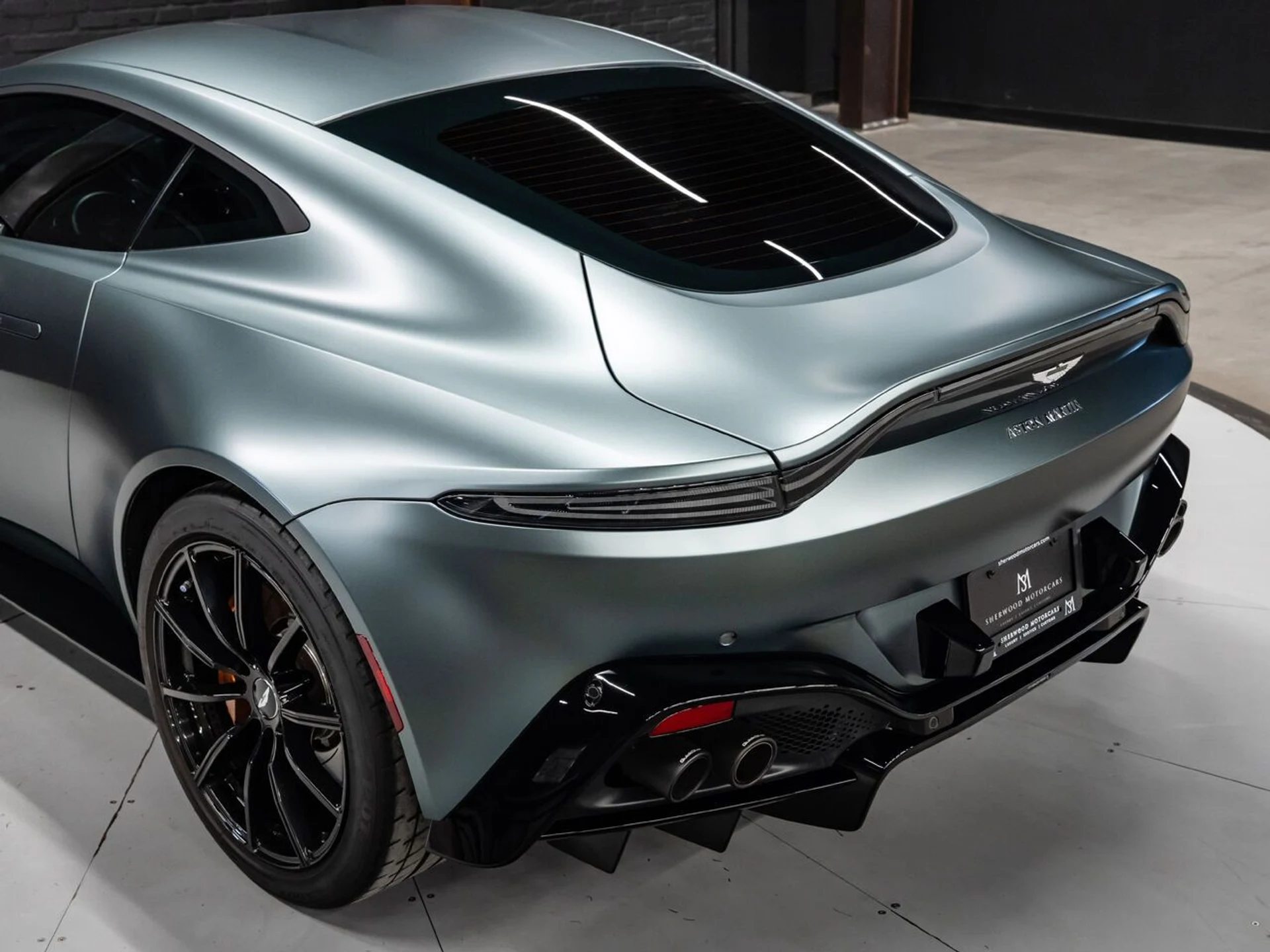 mph056_2152909534_aston_martin_vantage_2020_f488622a64