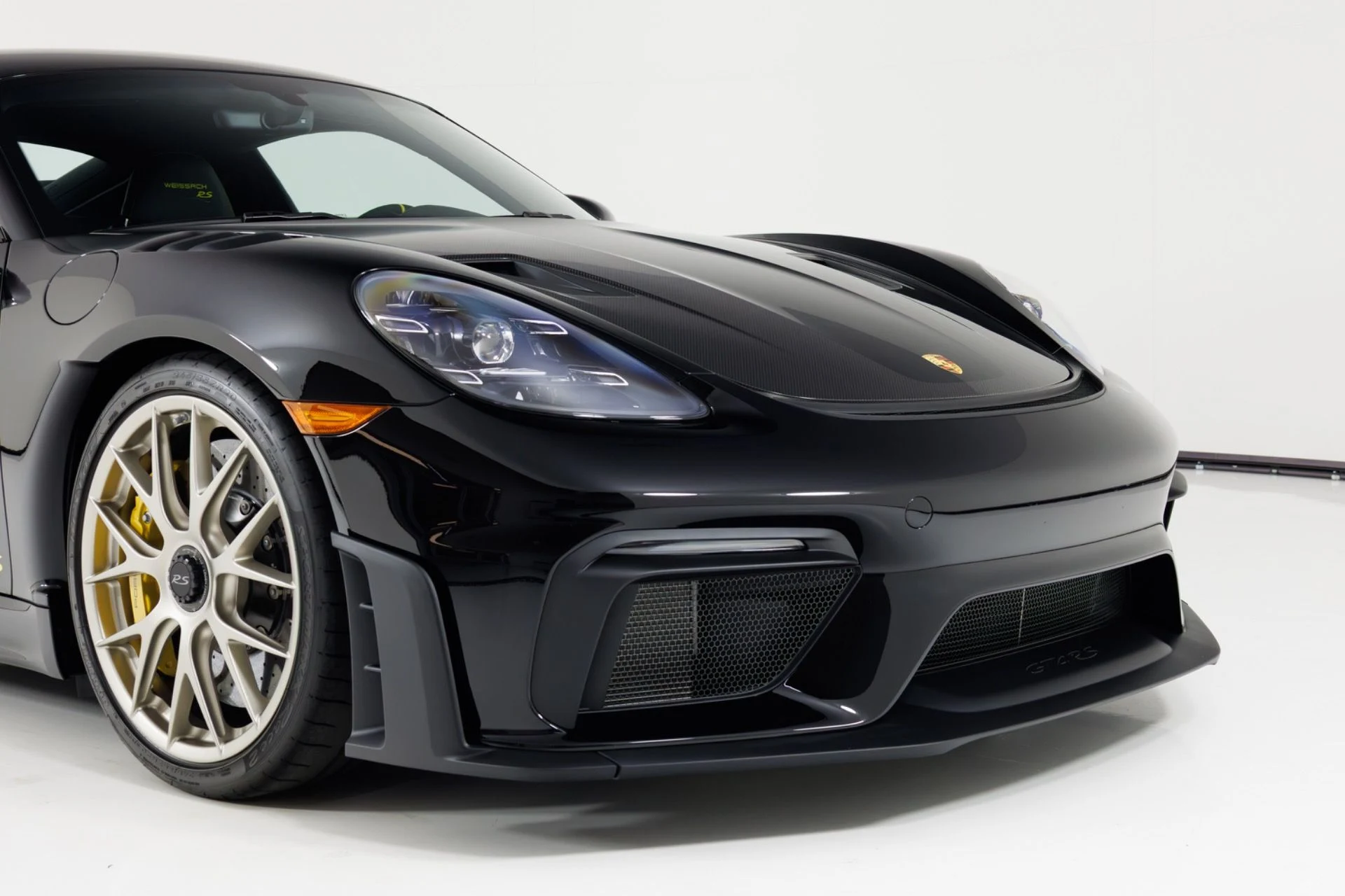 mph056_2191832289_Used_2025_Porsche_718_Cayman_GT_4_RS_1774365230_9a348d27c8