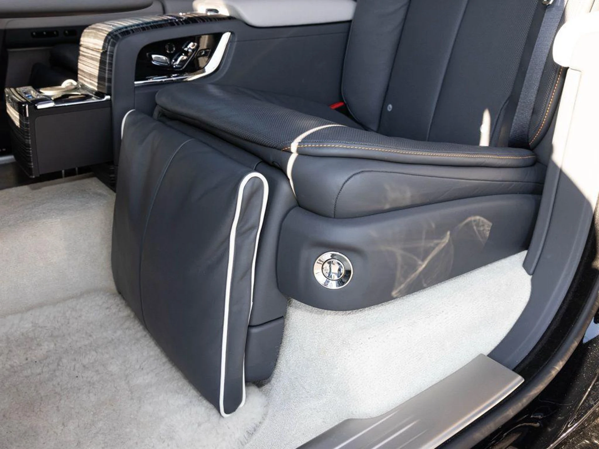 mph056_2198882466_499801363_69a4516eae5c6c0dfd47f904_4d1db7a084