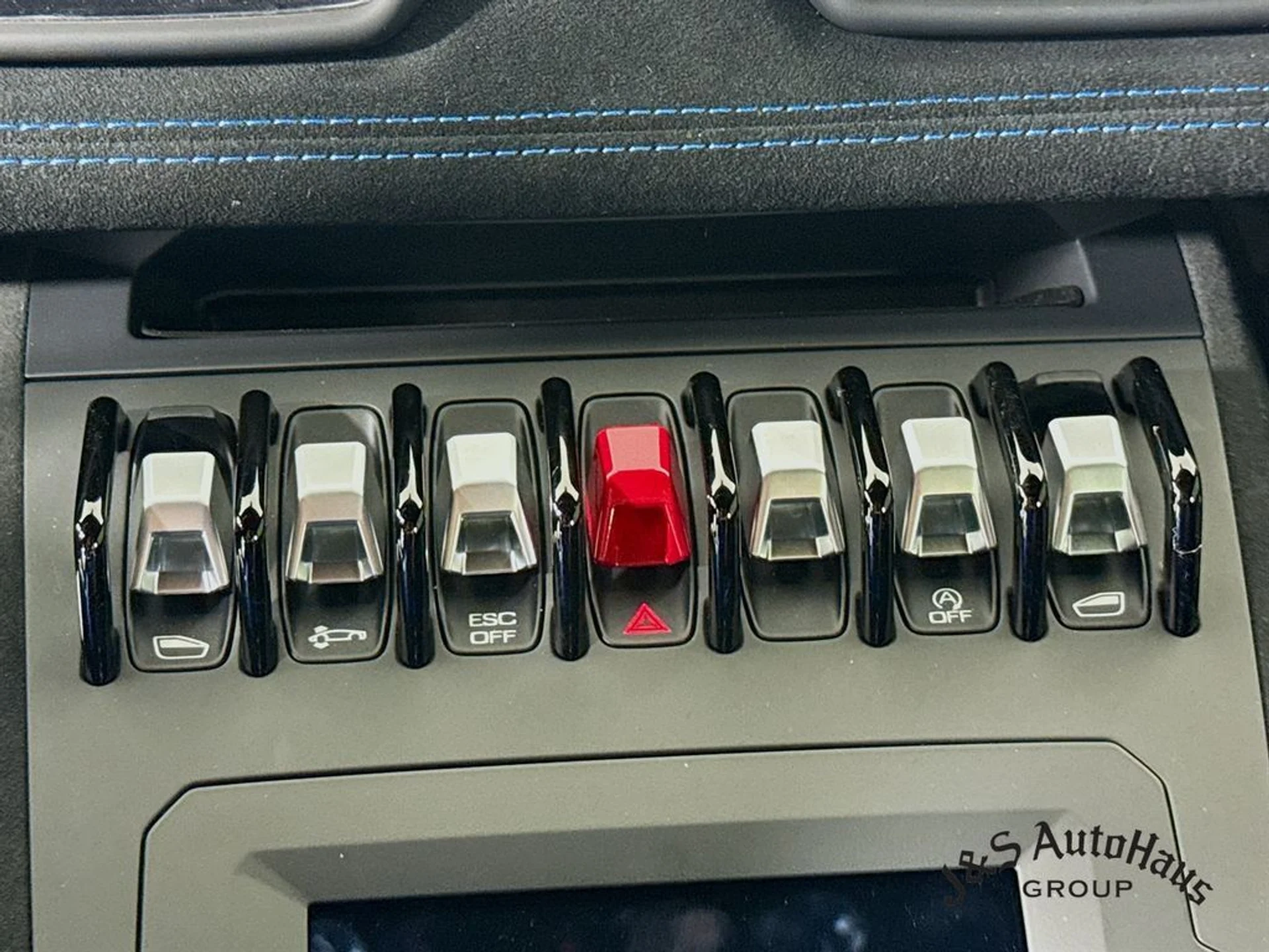 mph056_2279325433_2m1lflustcx2bd8zei2oft96glsn_5d34d6af86