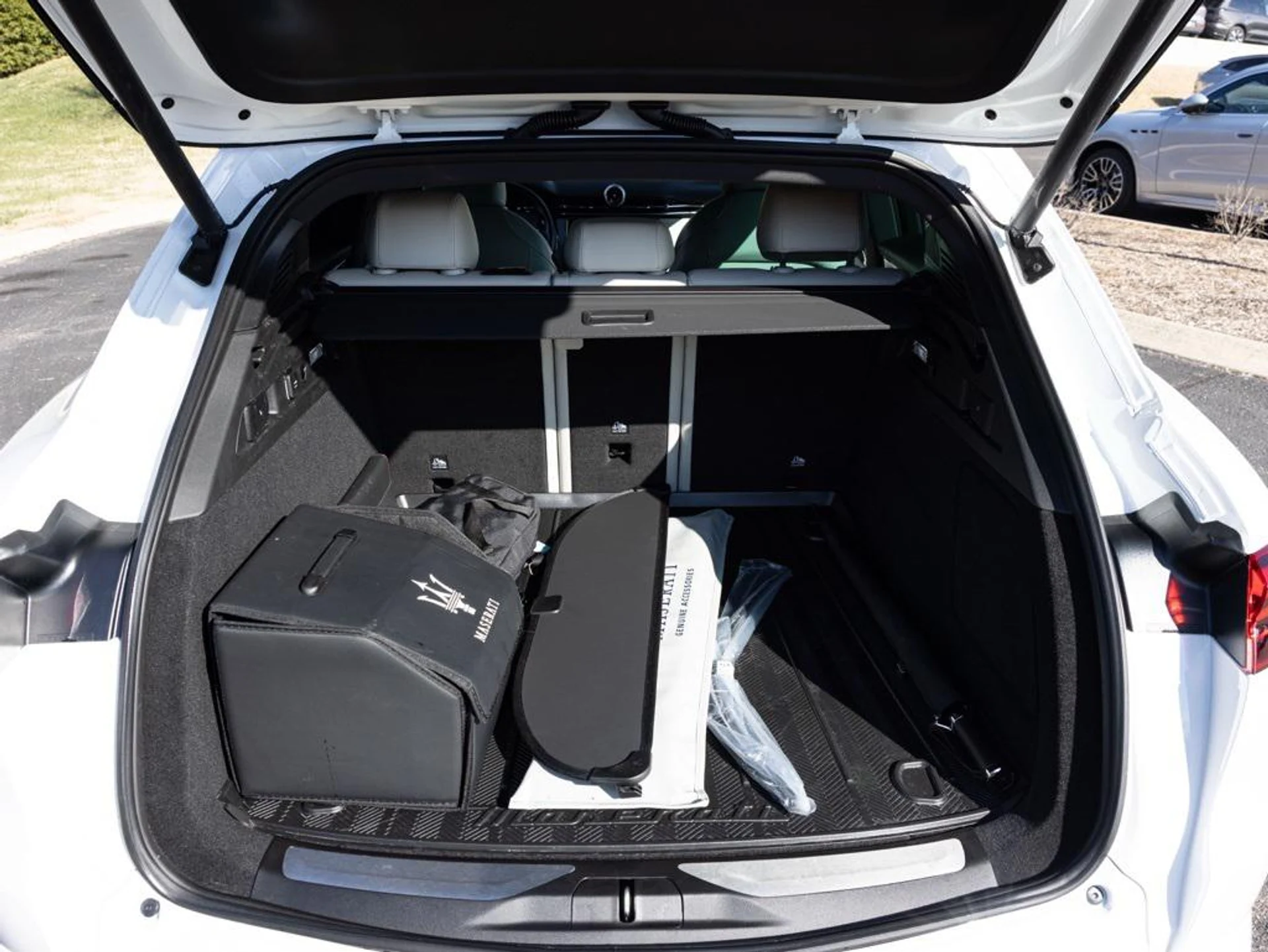 mph056_2279992712_480723428_694422fe4f23a11bfcaf540b_50773b6e03