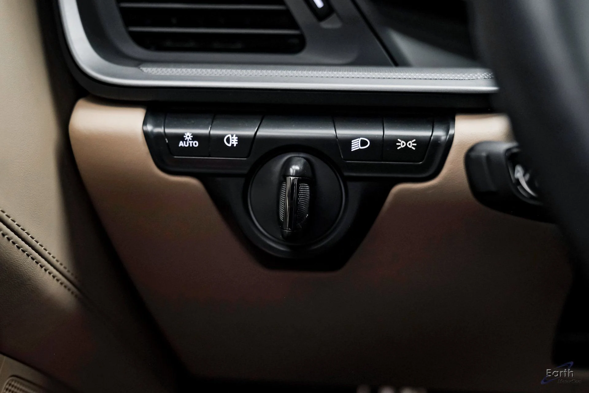 mph056_2293683693_50b0d68a4bcc79004d273d25473c5193x_0222e9b2fc