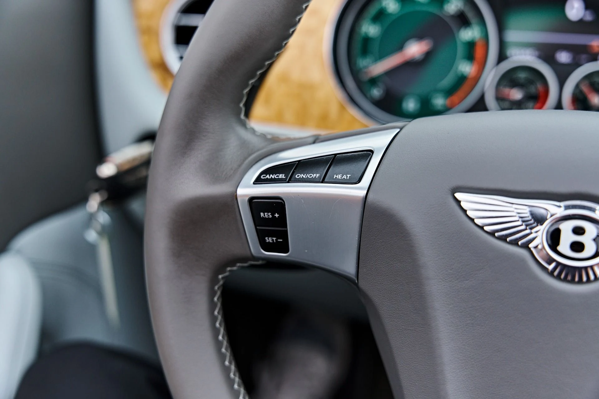mph056_2308420737_Used_2014_Bentley_Continental_GTC_Base_1786670724_acfbffcfd7