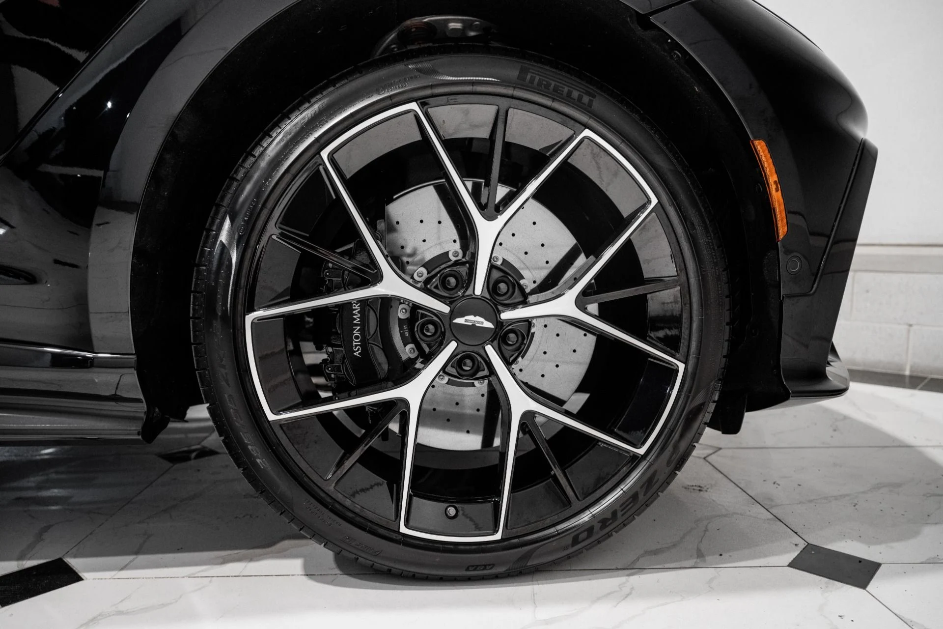 mph056_234607613_New_2026_Aston_Martin_DBX_S_1775443121_c0f57d12e4