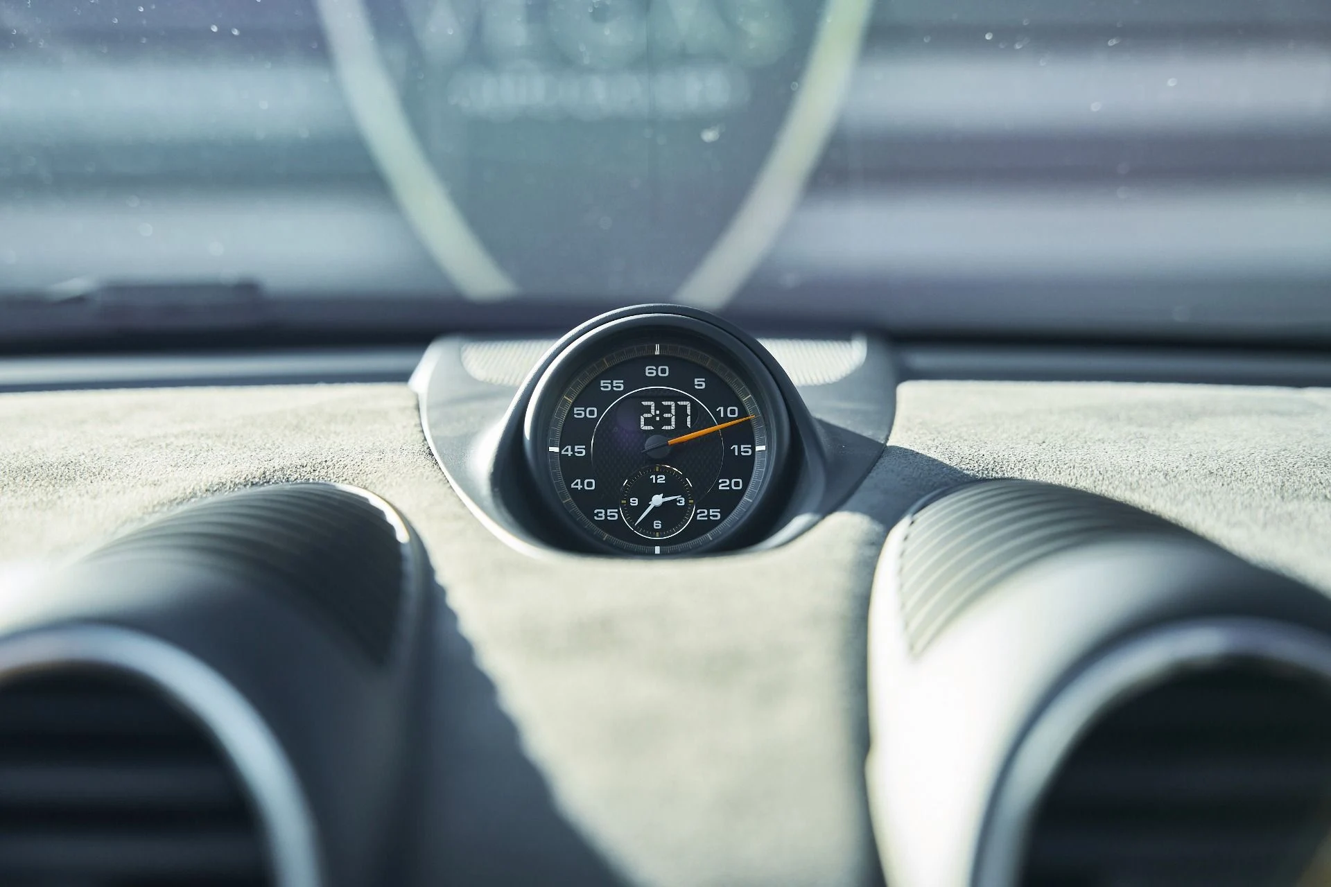 mph056_2351940122_Used_2024_Porsche_718_Cayman_GT_4_RS_1769909479_1157fb45e2