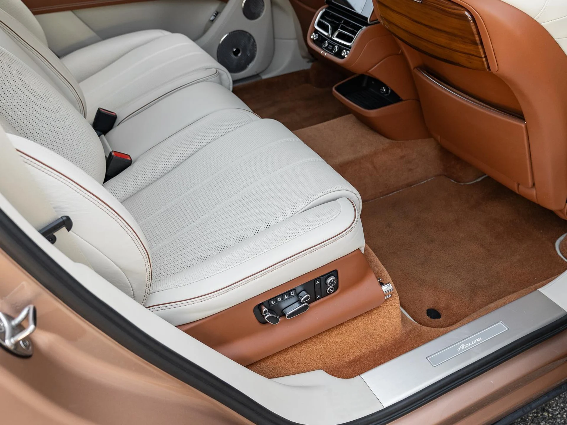 mph056_235225295_Used_2023_Bentley_Bentayga_EWB_Azure_First_Edition_1772272968_3212d105c5