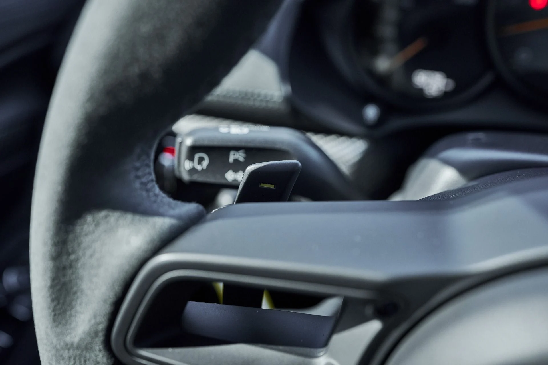 mph056_2352645507_Used_2023_Porsche_718_Cayman_GT_4_RS_1760748960_40255b4b89