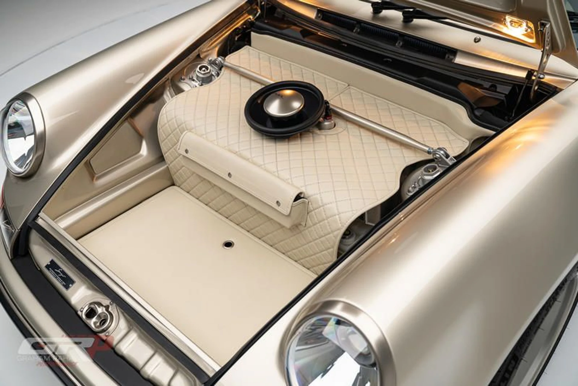 mph056_2354875488_FD_923_E38_68_B0_437_A_BD_19_F103_F2_A35_E85_eb770f43f3