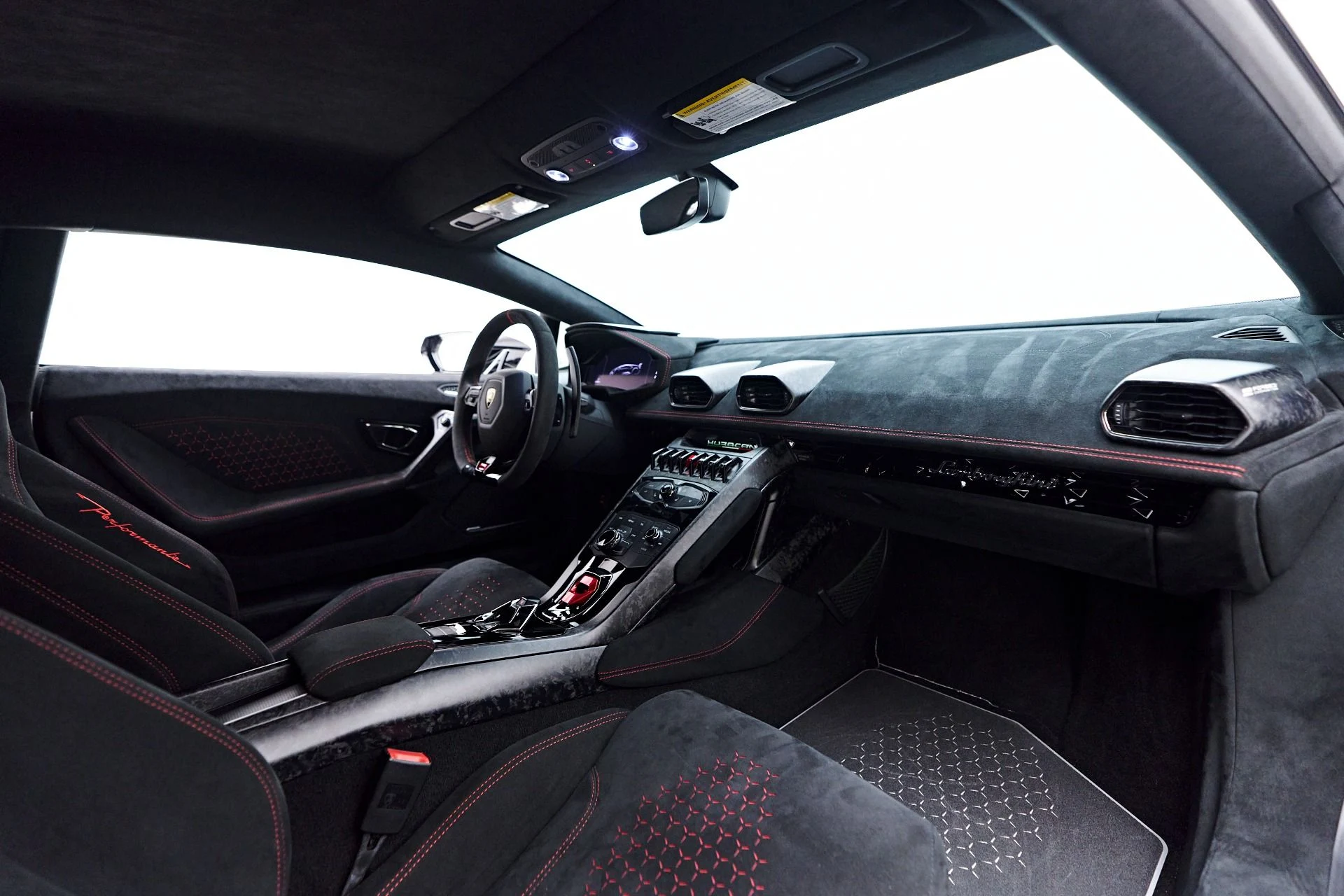 mph056_2356251093_Used_2018_Lamborghini_Huracan_Performante_1761069203_8de95ea316