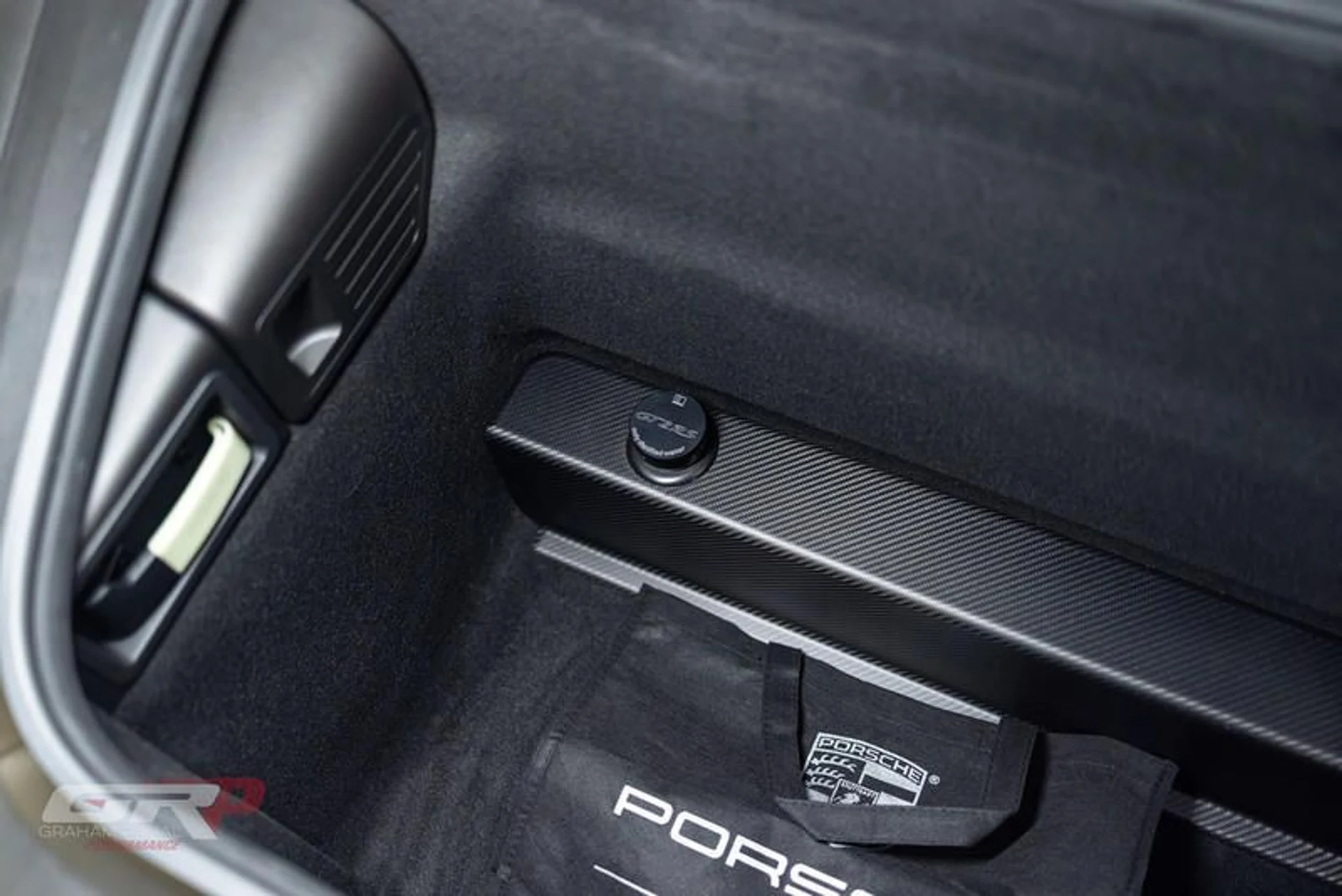 mph056_2360517634_2_A418095_195_E_413_B_858_D_A8_B8_E7_A38_ADE_200f5c03c3