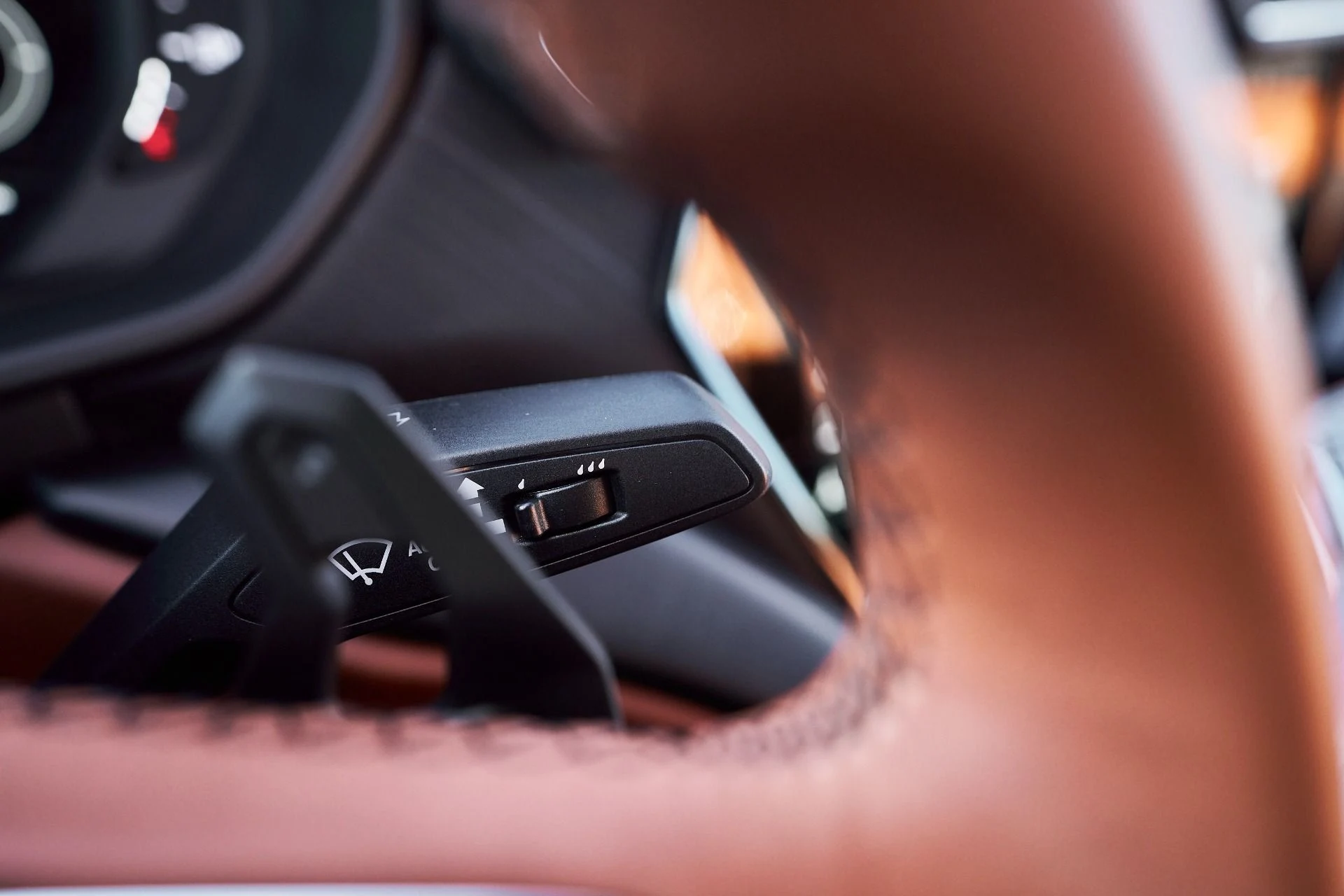 mph056_2366135651_Used_2022_Lamborghini_Urus_1764710514_9e21864616