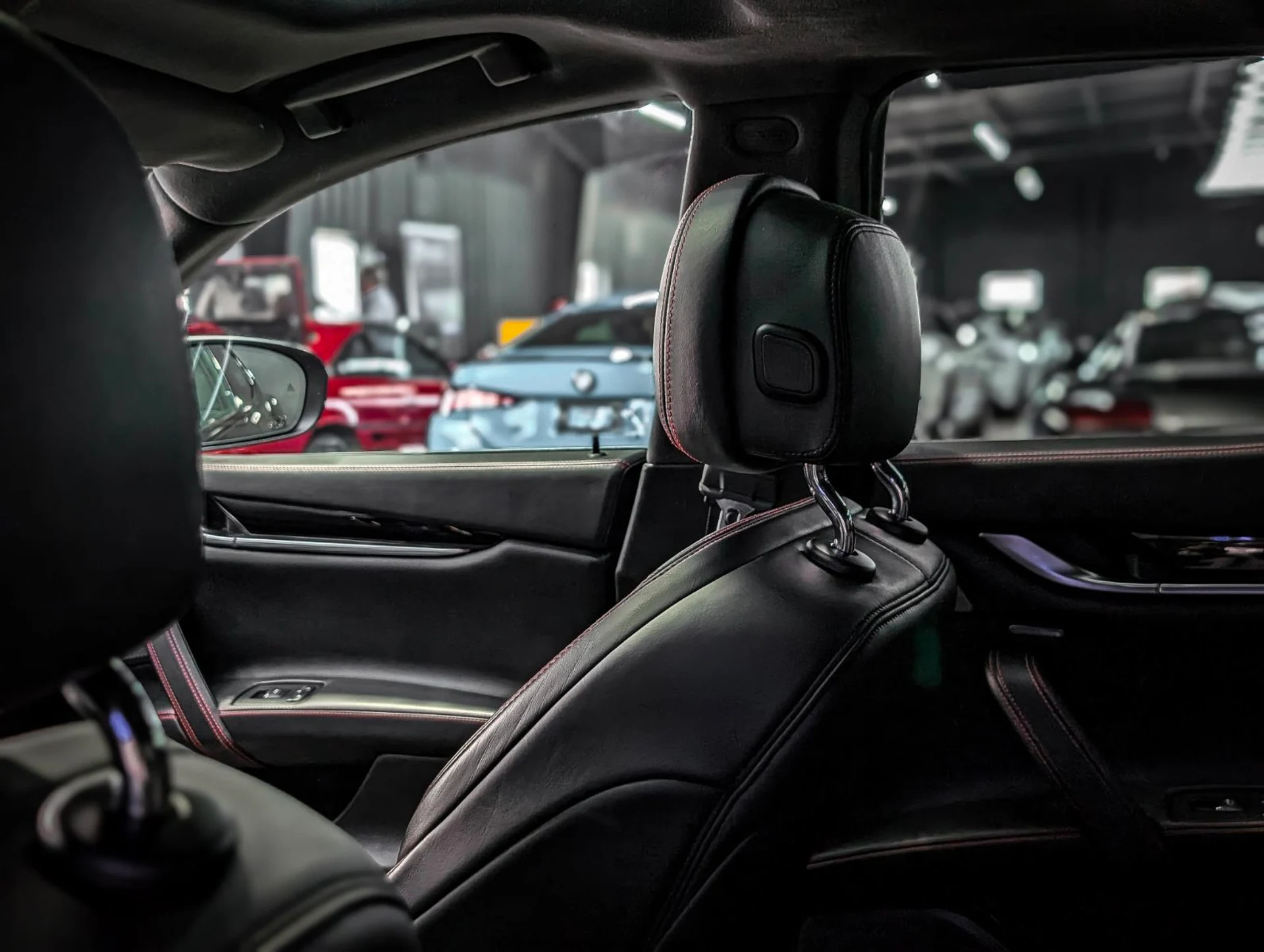 mph056_2373914927_36413686_09372_2018_maserati_ghibli_052_f6bb78660b