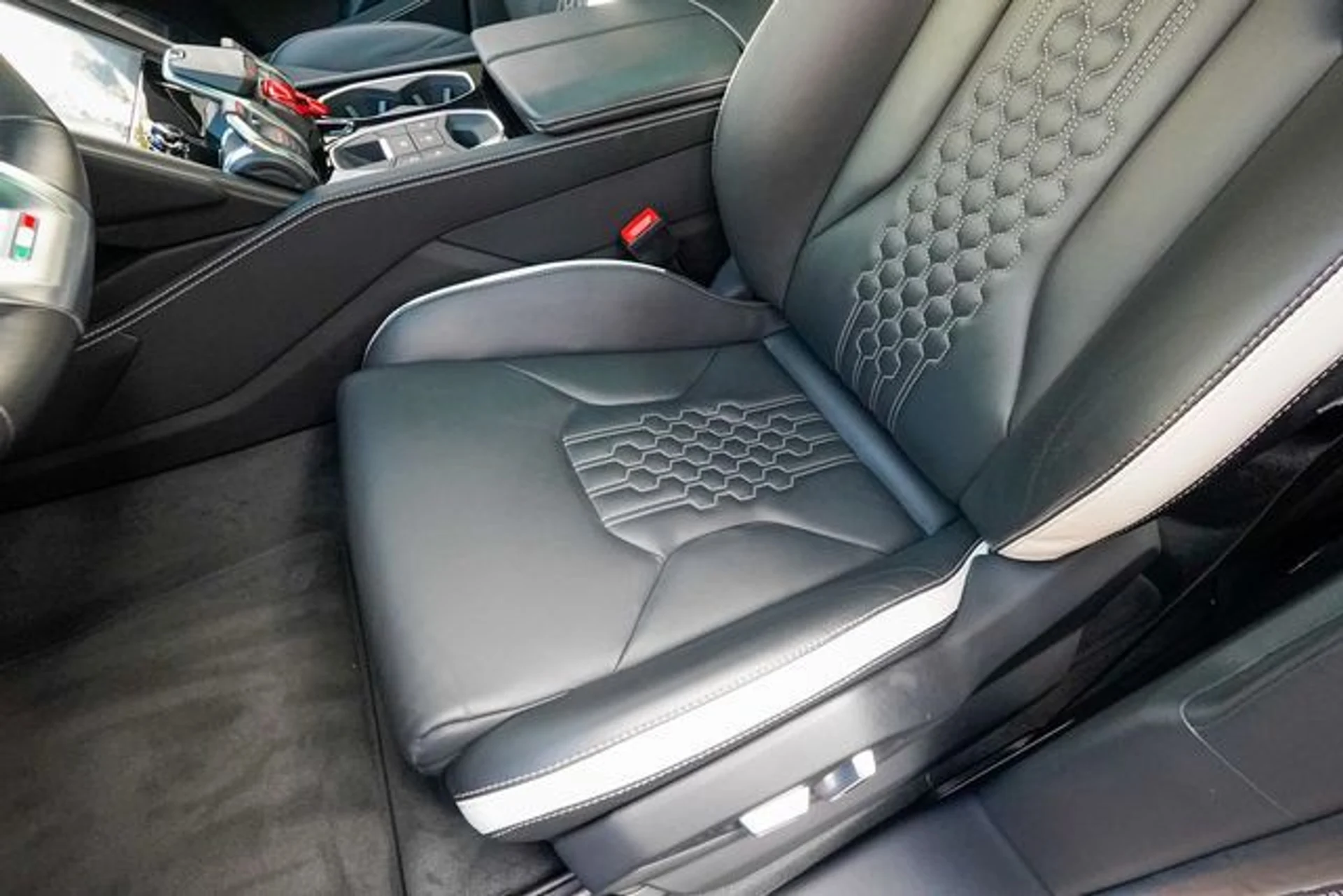 mph056_2383709607_22953843_57_60a4acd2e0