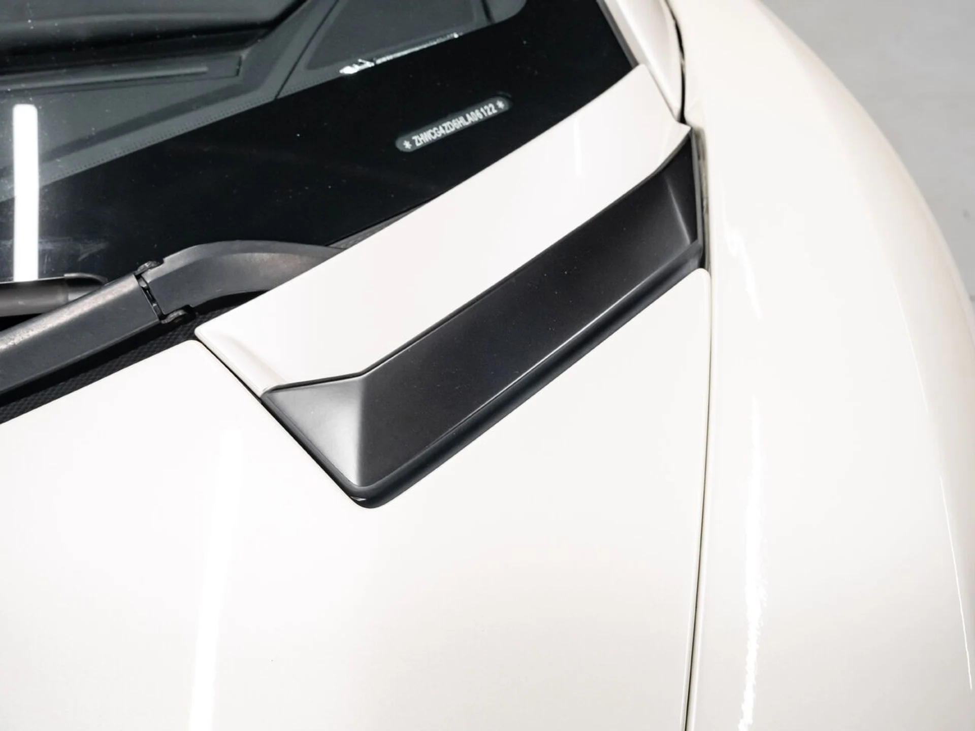 mph056_2403231782_lamborghini_aventador_2017_e1da26f3e9