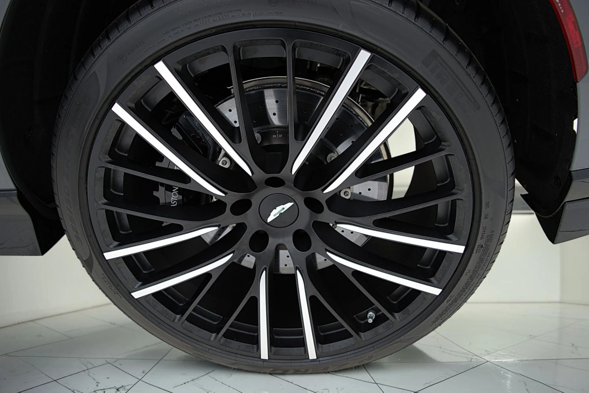 mph056_2417646274_Used_2023_Aston_Martin_DBX_707_03ed889694
