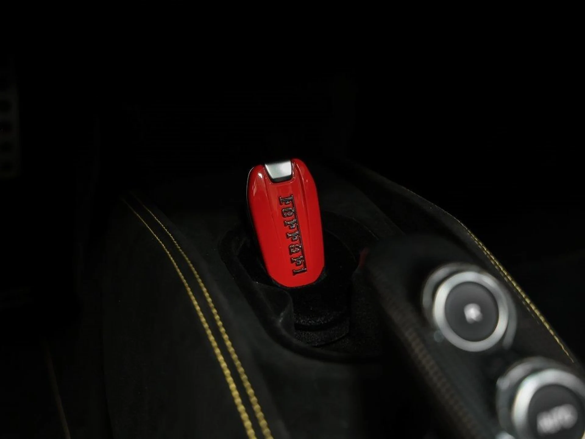 mph056_2418475726_57_676f2b3138