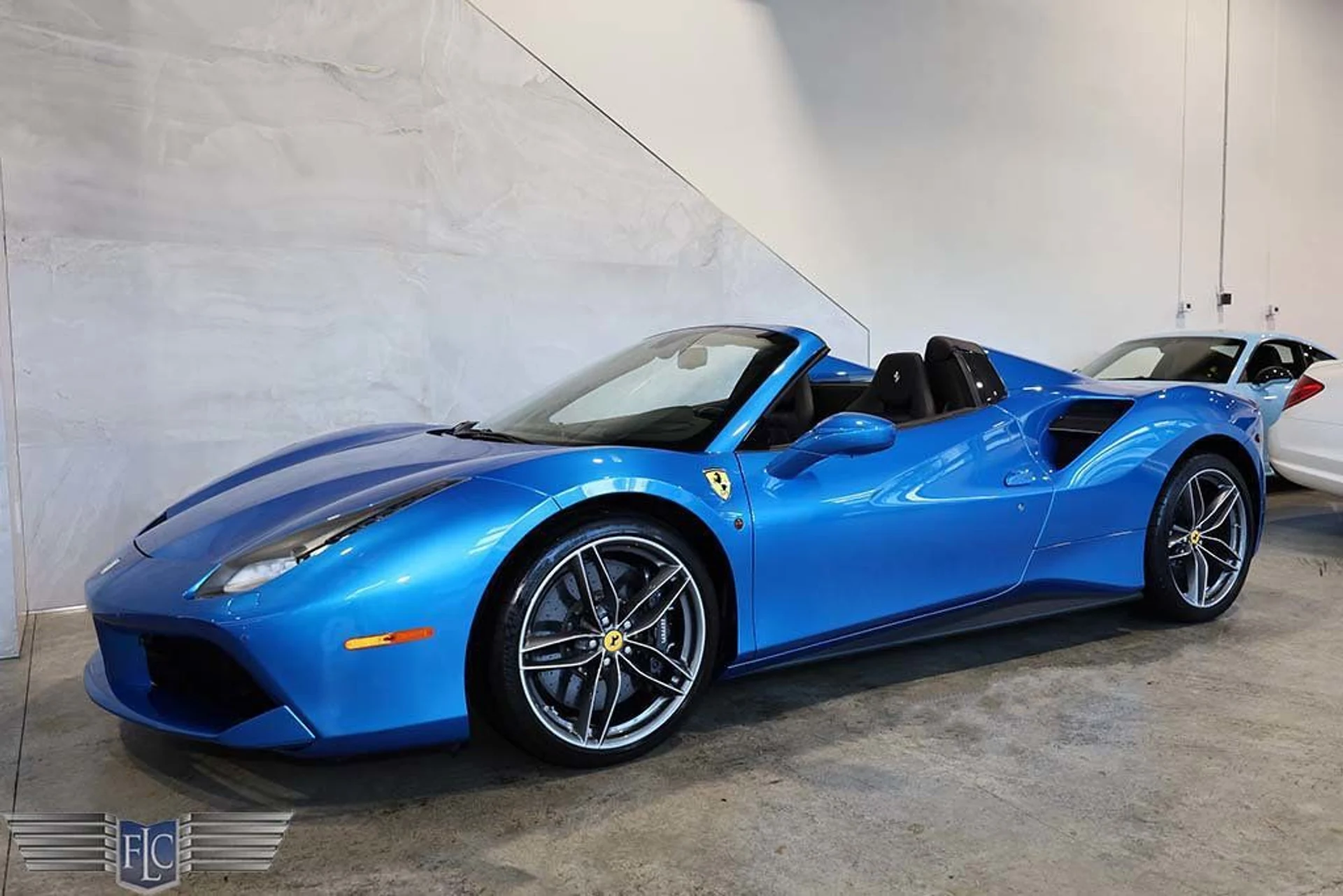 mph056_243803097_used_2018_ferrari_488_spider_convertible_9689_23001785_57_1024_5411594aa4