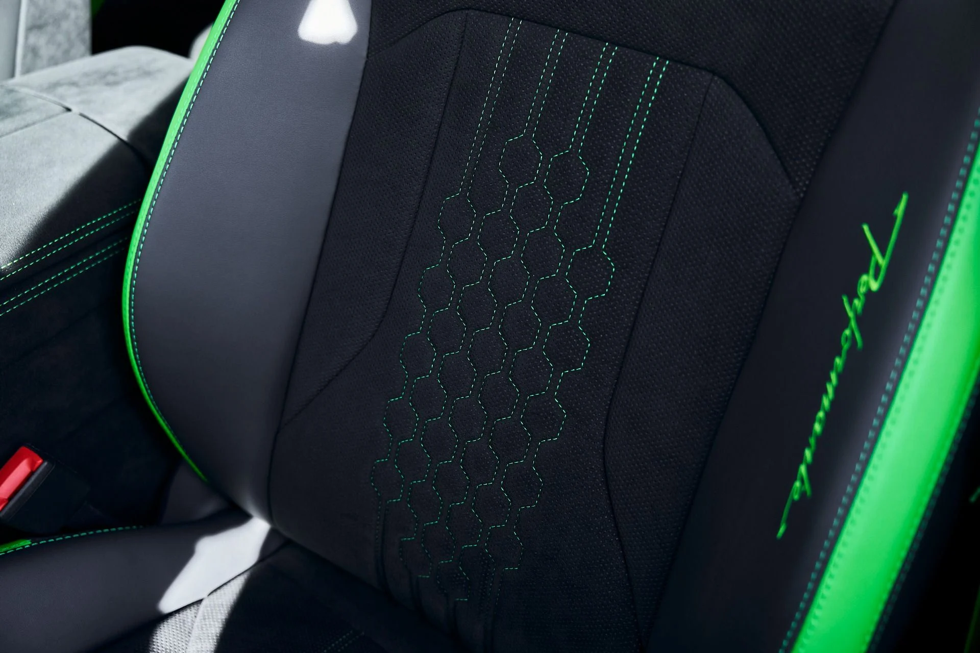 mph056_244201436_Used_2024_Lamborghini_Urus_Performante_1772849137_817b66d2e1