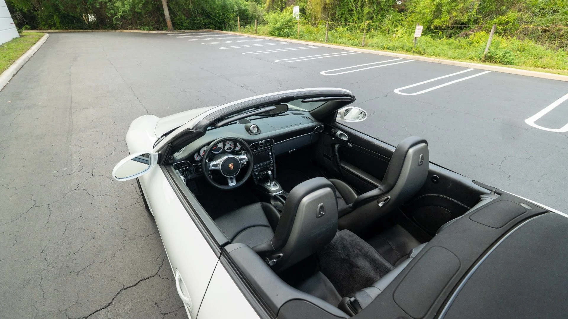 mph056_2445162943_Used_2011_Porsche_911_Turbo_S_1754935906_3369397836