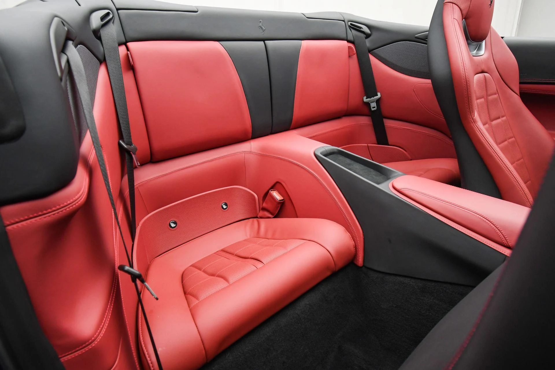 mph056_2467346714_Used_2023_Ferrari_Portofino_M_1757454572_ef8f8eb6fc