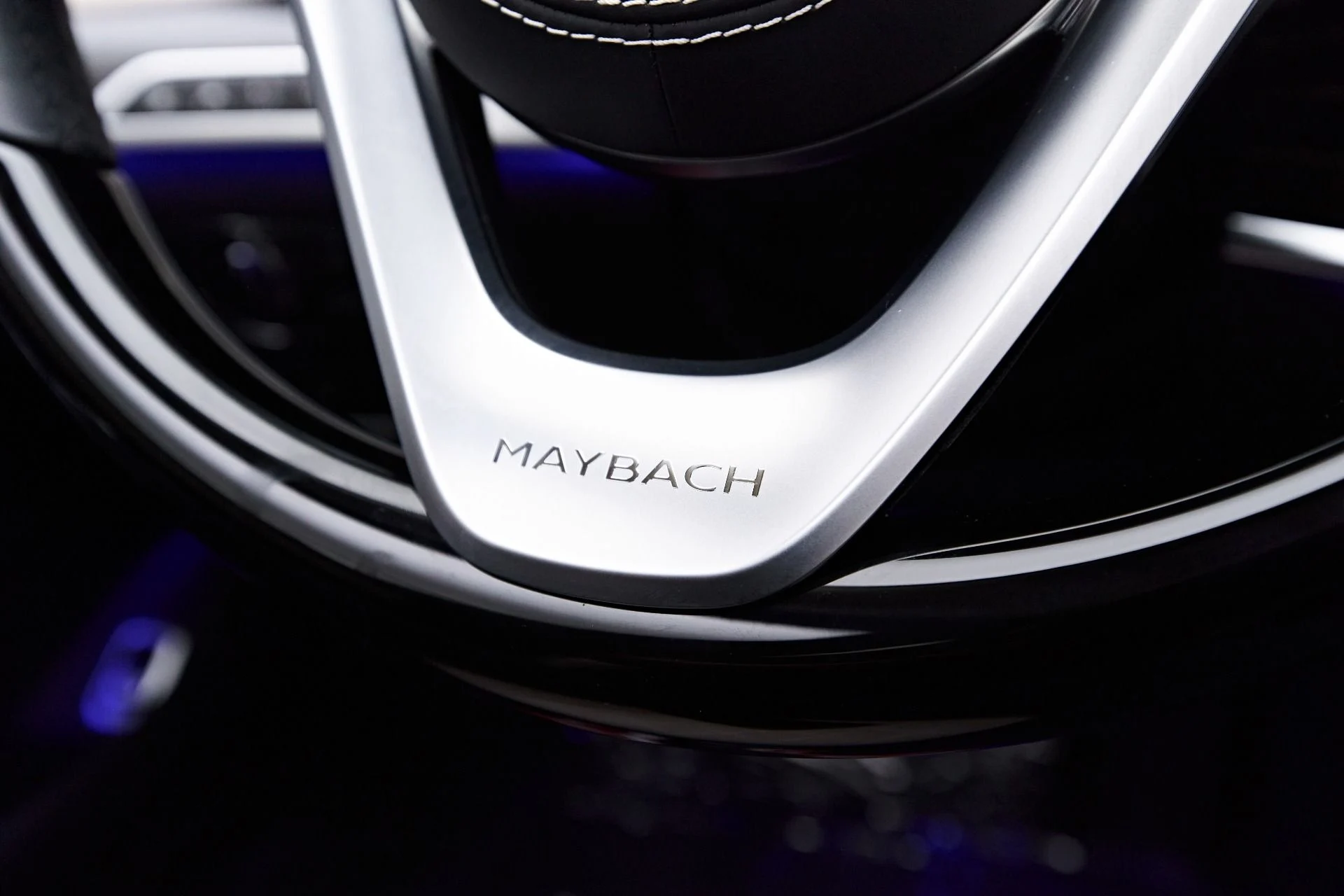 mph056_2508178495_Used_2020_Mercedes_Benz_S_Class_Maybach_S_560_1686091105_f4229efa6c