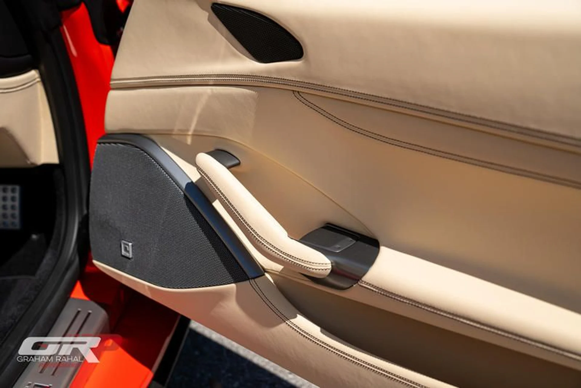 mph056_2573534781_DCD_57009_AB_17_4_E60_AD_2_F_190647183_F2_C_390c0b8b00