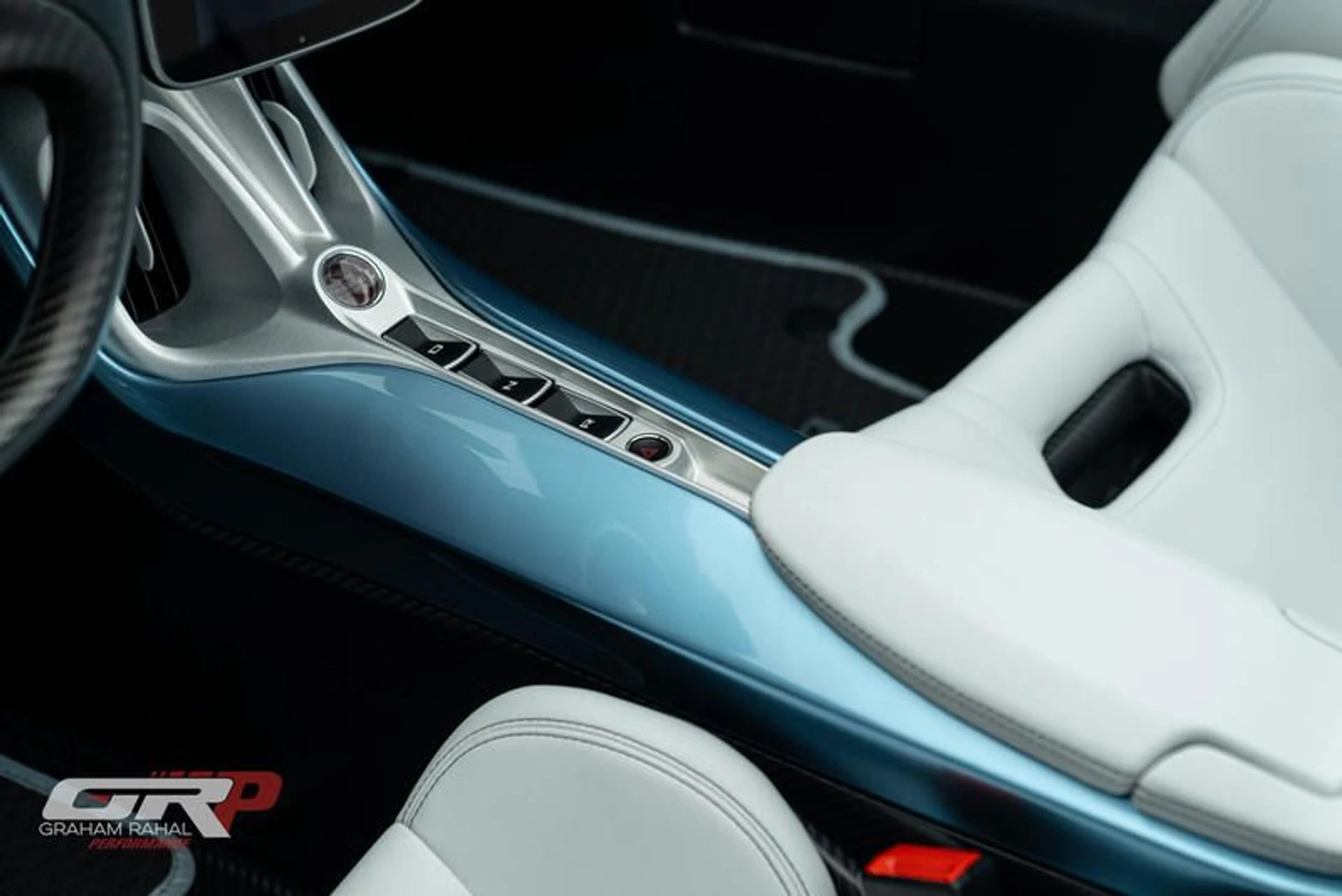 mph056_2621950285_2_D4_F45_DB_2076_45_DE_A90_D_7958_FD_9349_E6_3636b74f81