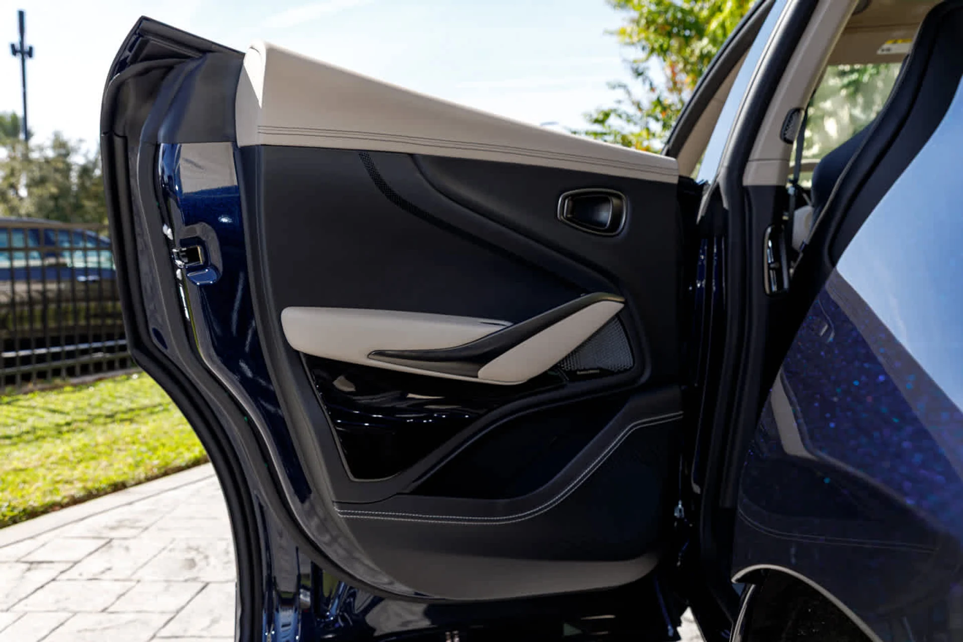 mph056_2638875968_57_f7fe001c16