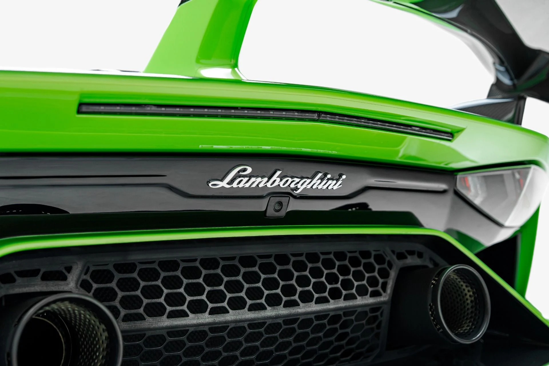 mph056_2639881654_Used_2019_Lamborghini_Aventador_LP_770_4_SVJ_1789598579_924fc60a1c